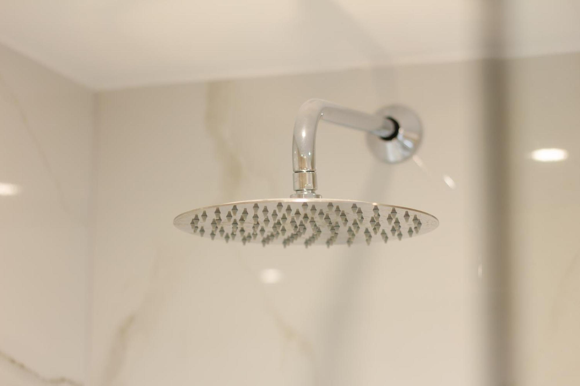 Shiny Singapore - - Doppelzimmer Mit Gemeinschaftsbad Guest house Cologne
