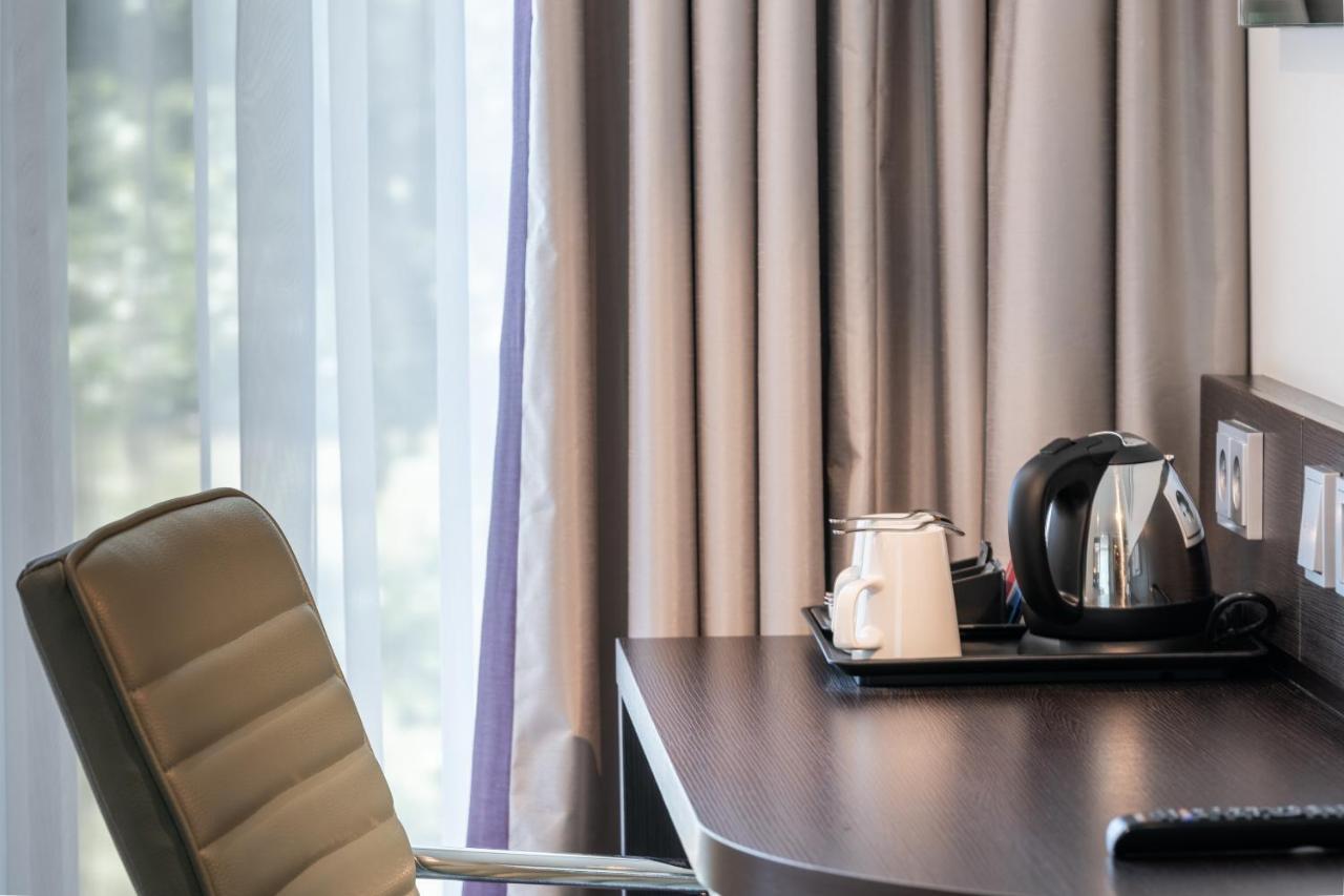 Hotel Premier Mediapark 3*