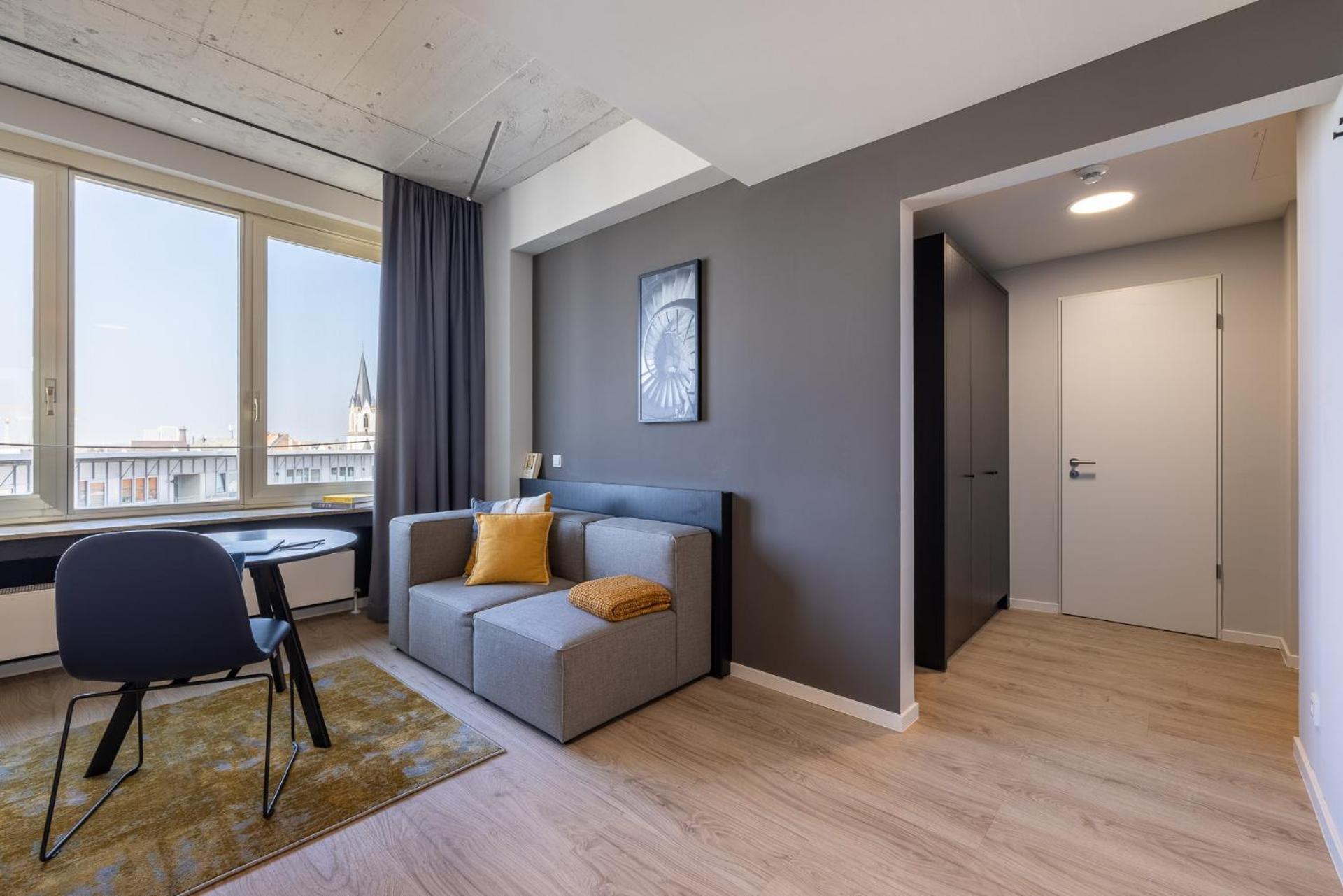 Ehrenfeld 4*