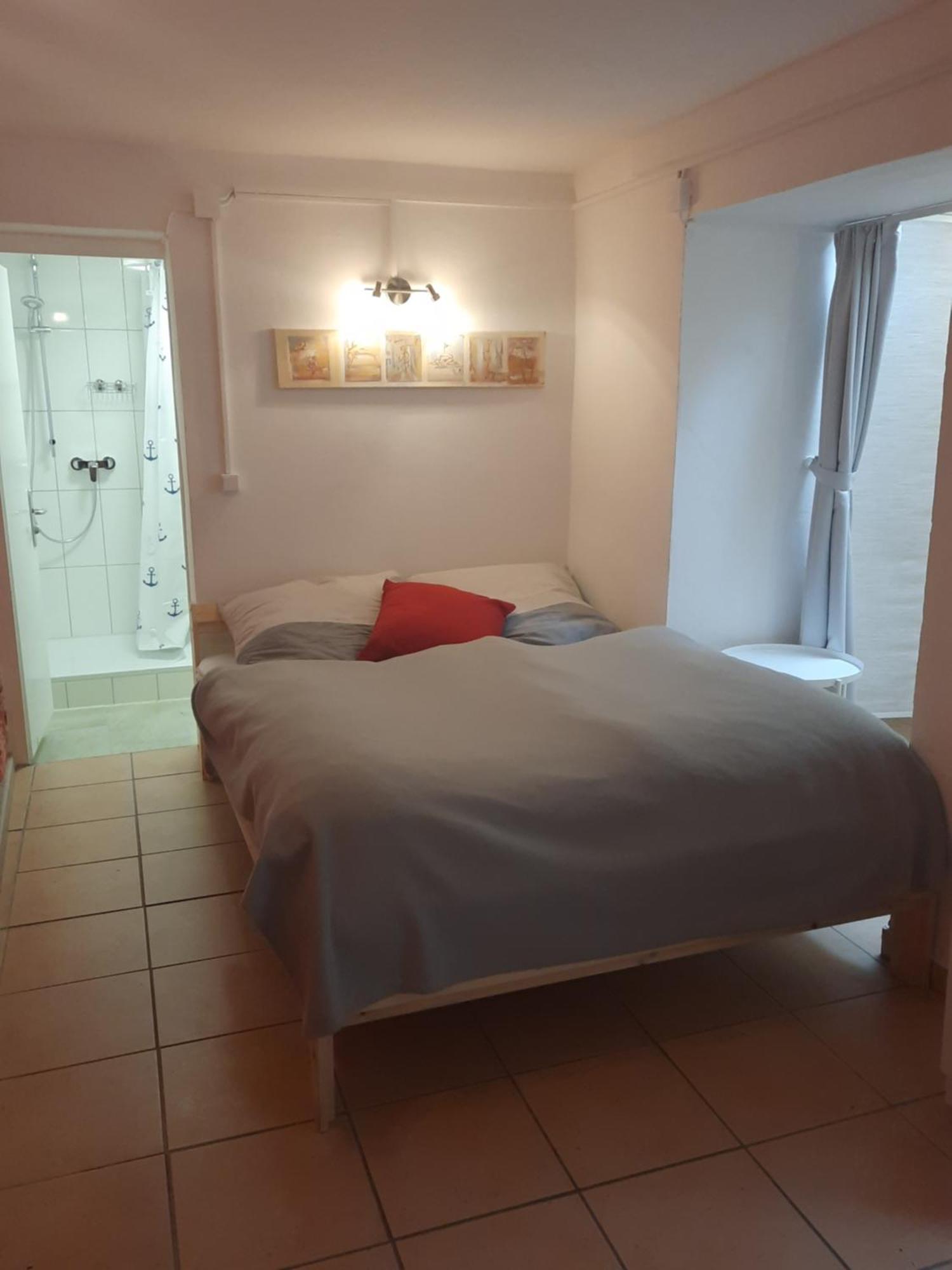 Gemuetliches Studio-apartment Fuer 2 Personen In Toplage Apartment Cologne