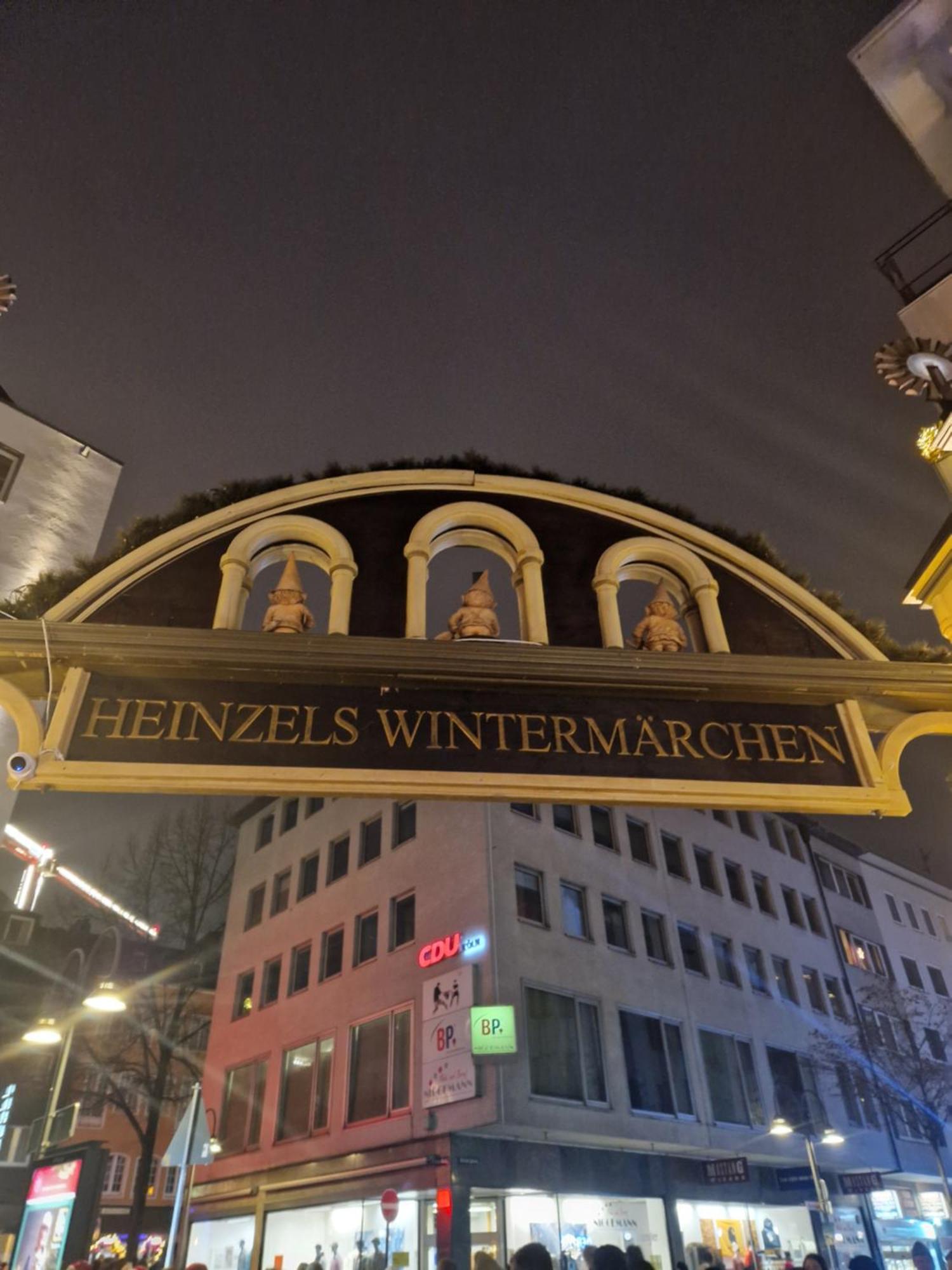 Apartment Zentrale Lage In Der Naehe Von Der Uni ,neumarkt Und Messe Nur 5 Stationen Cologne