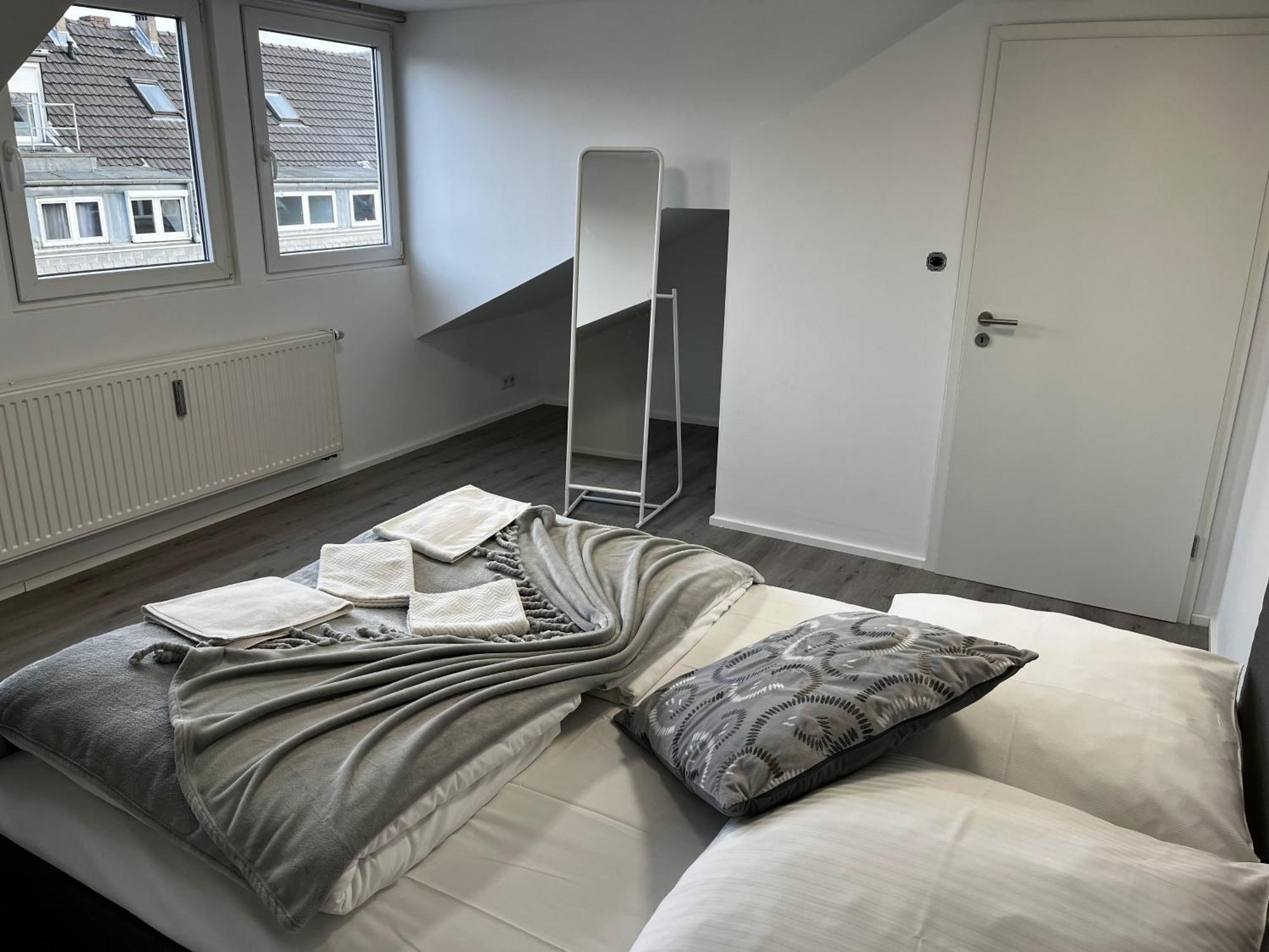 On The Rhine, Apartamento *