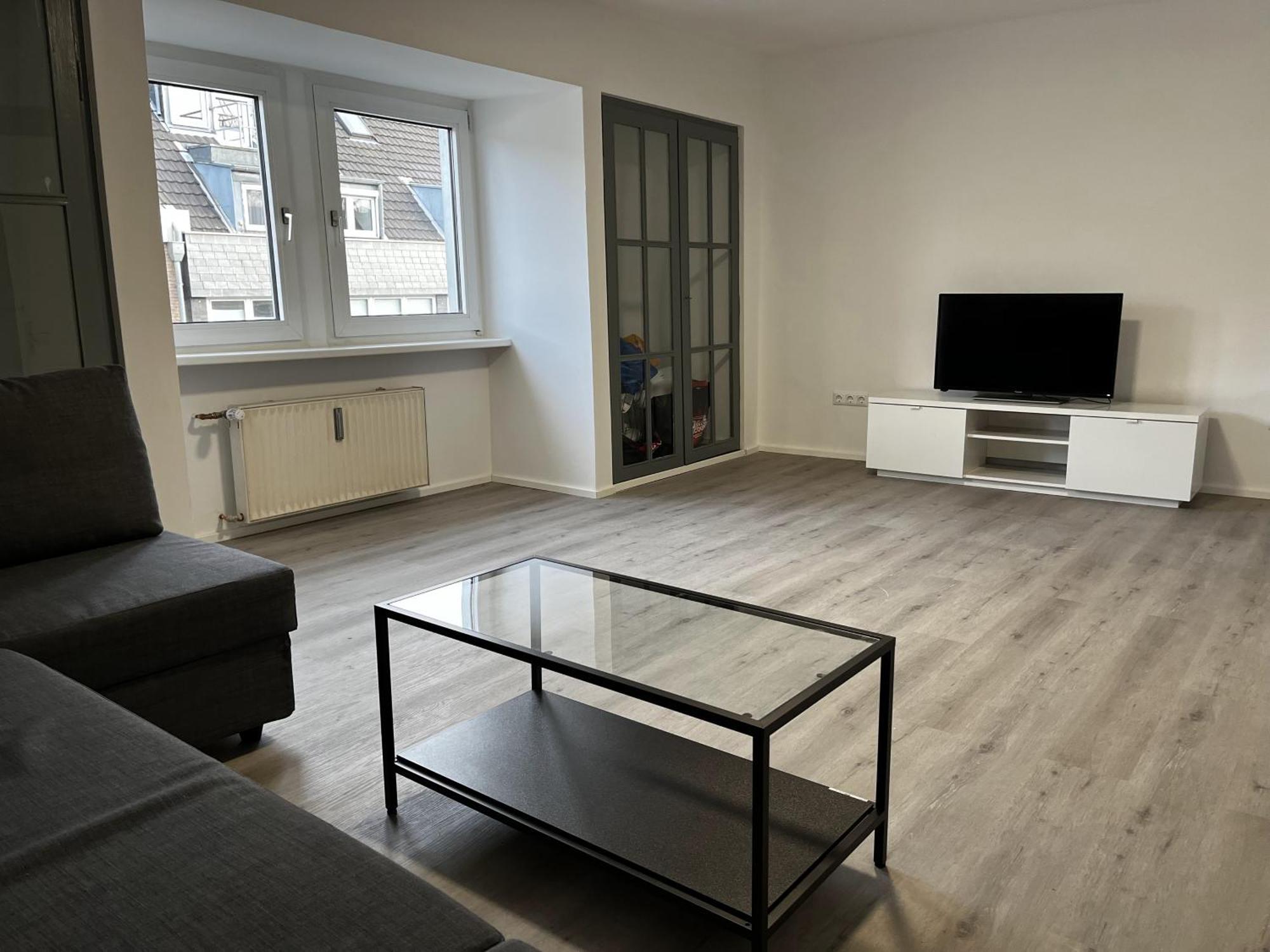 On The Rhine, Apartamento Colónia