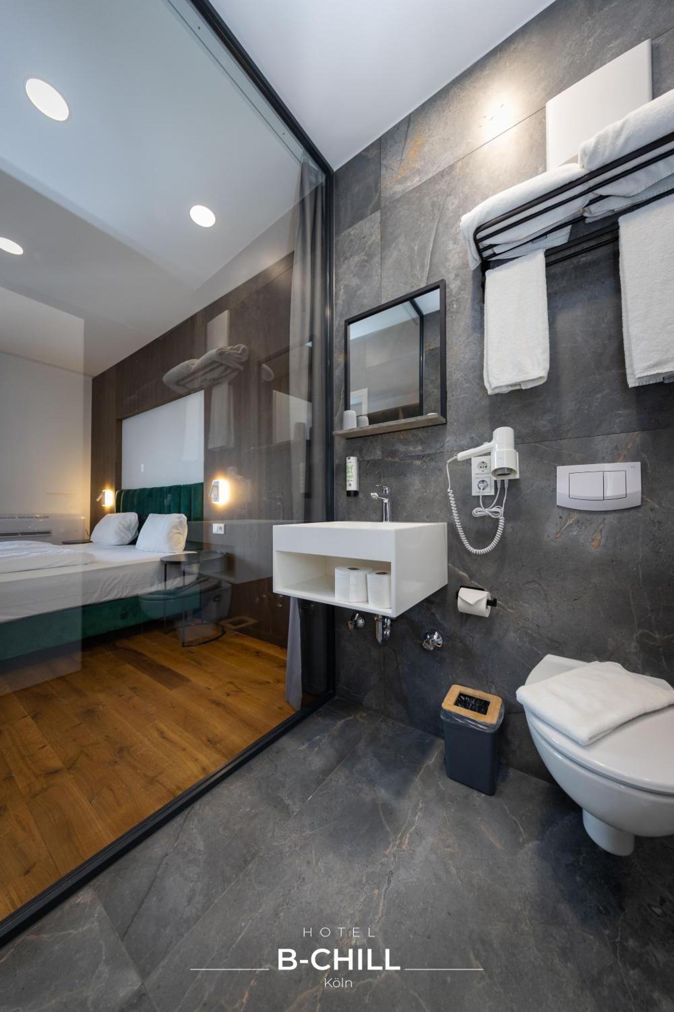 B-chill Hotel 4*