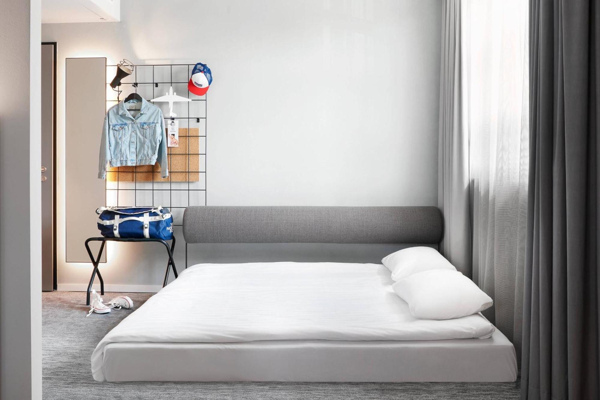 Hotel Moxy Bonn Airport Colónia