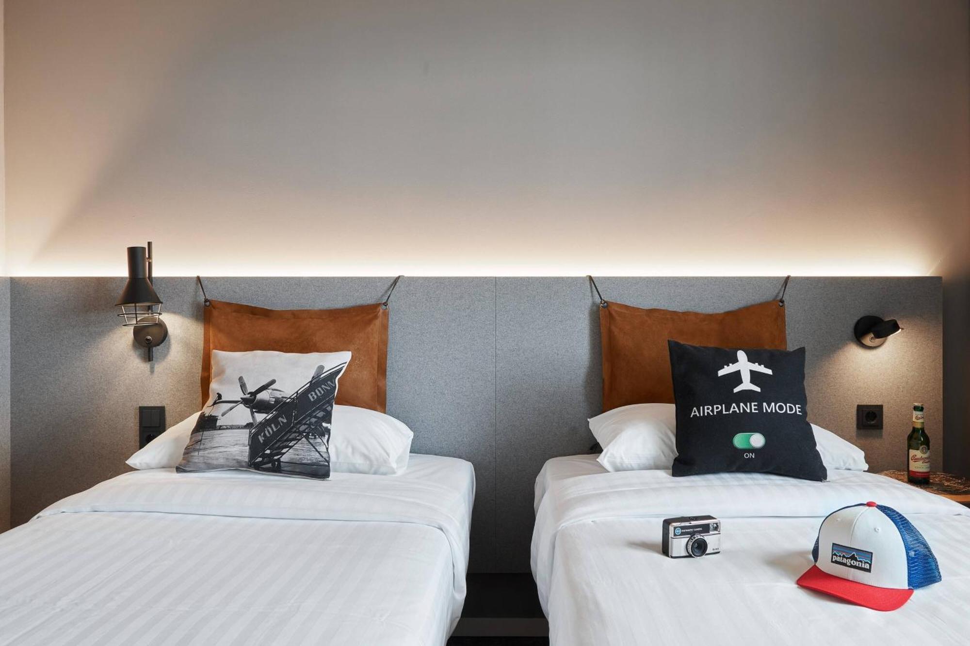 Moxy Bonn Airport 3* Colónia
