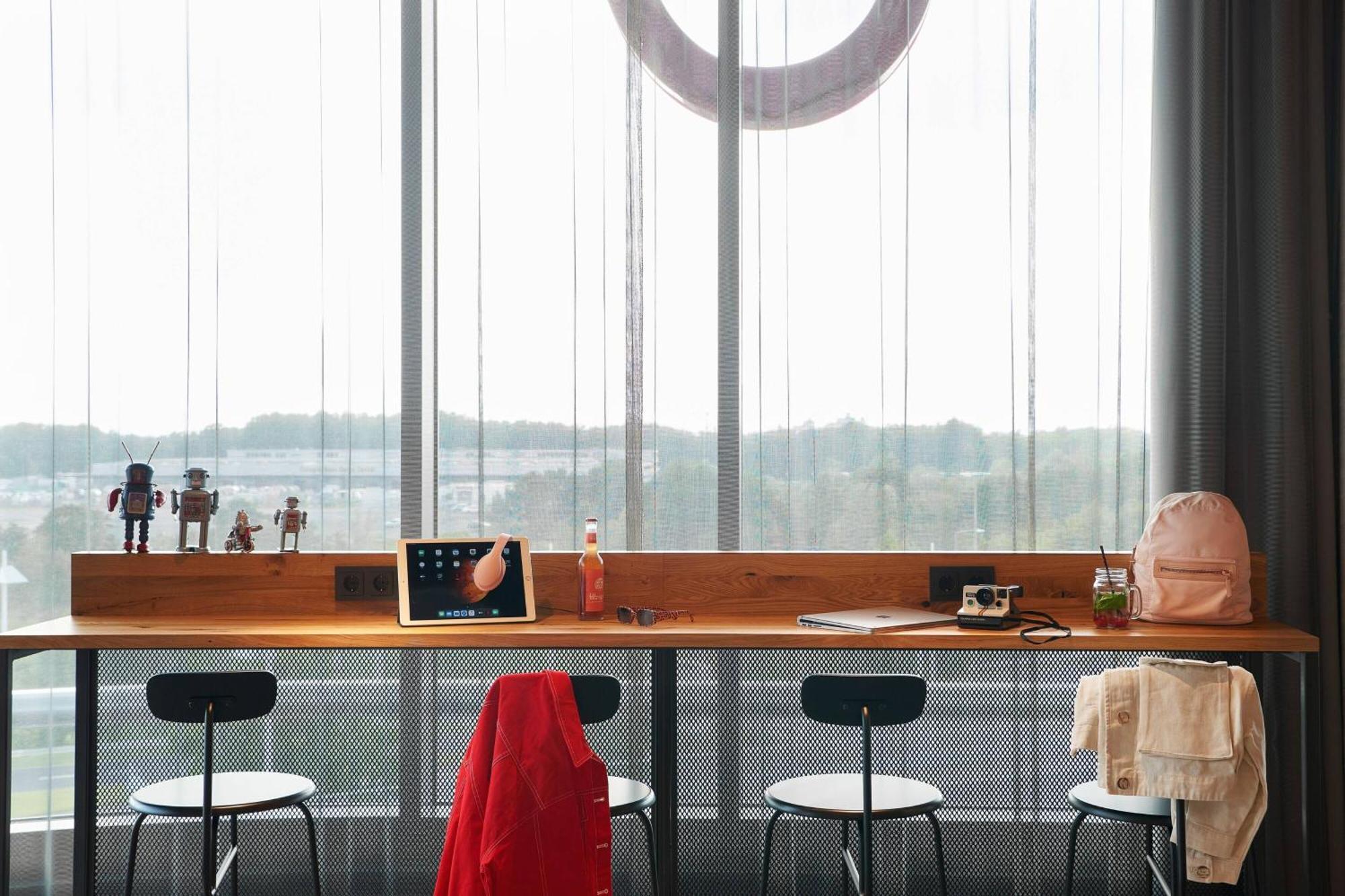 Moxy Bonn Airport Hotel 3*
