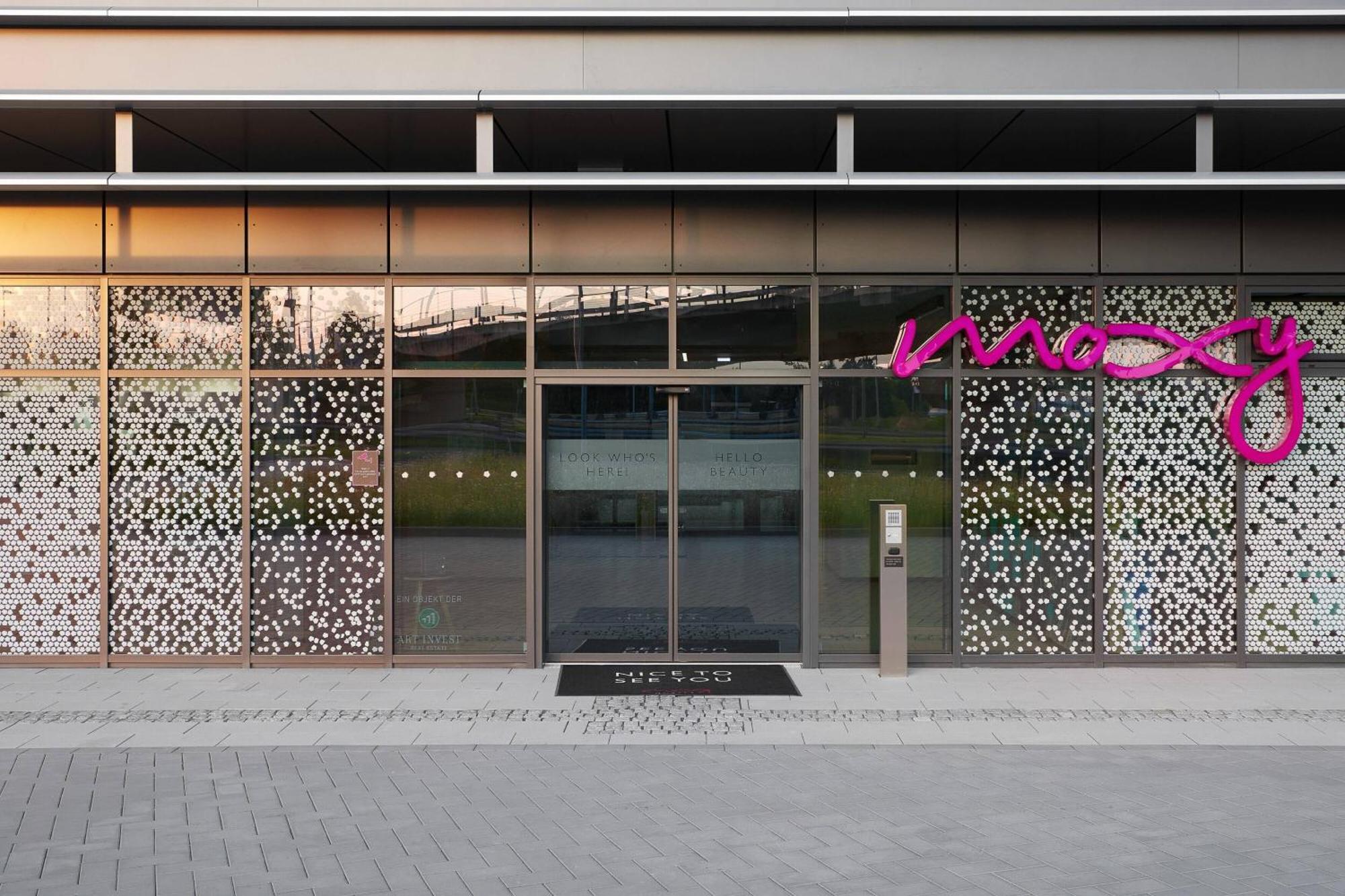 Hotel Moxy Bonn Airport
