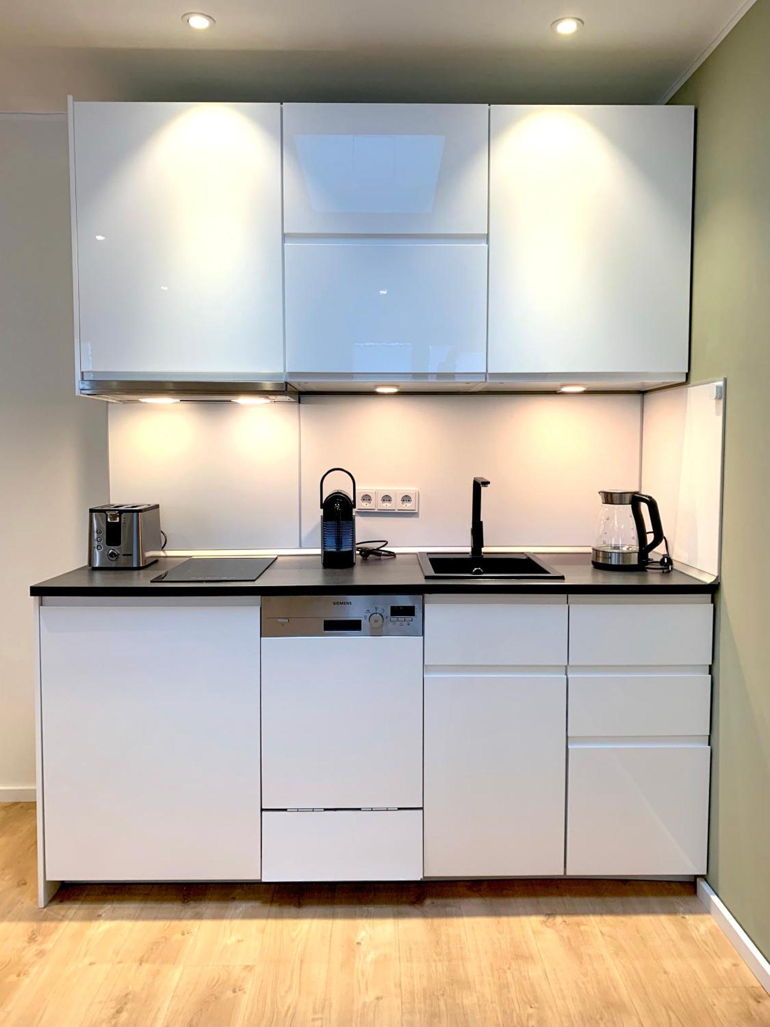 Apartment Schoene 3-zimmer-wohnung In Koeln-brueck Mit Eigenem Parkplatz