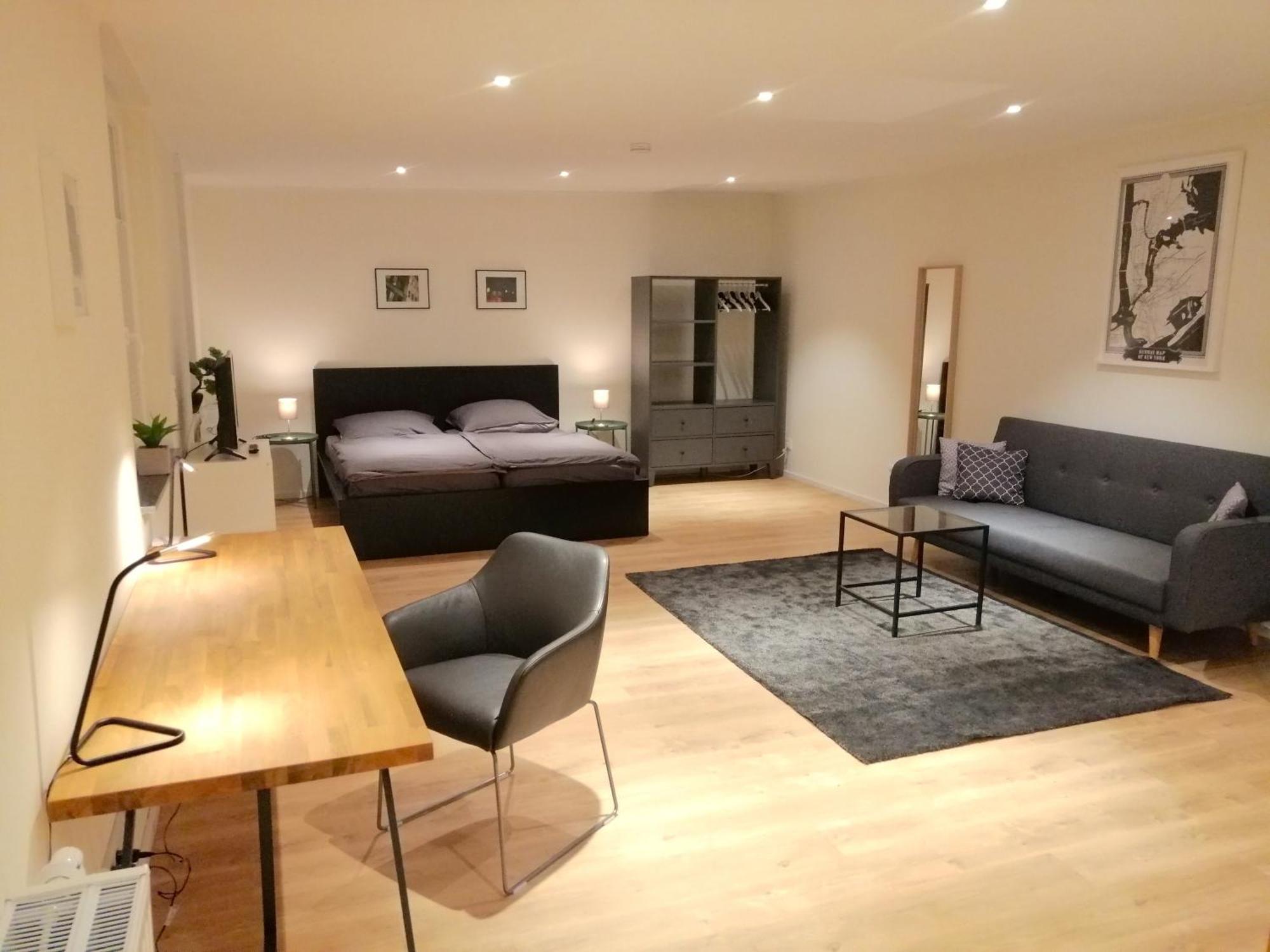 Schoene 3-zimmer-wohnung In Koeln-brueck Mit Eigenem Parkplatz Apartment *