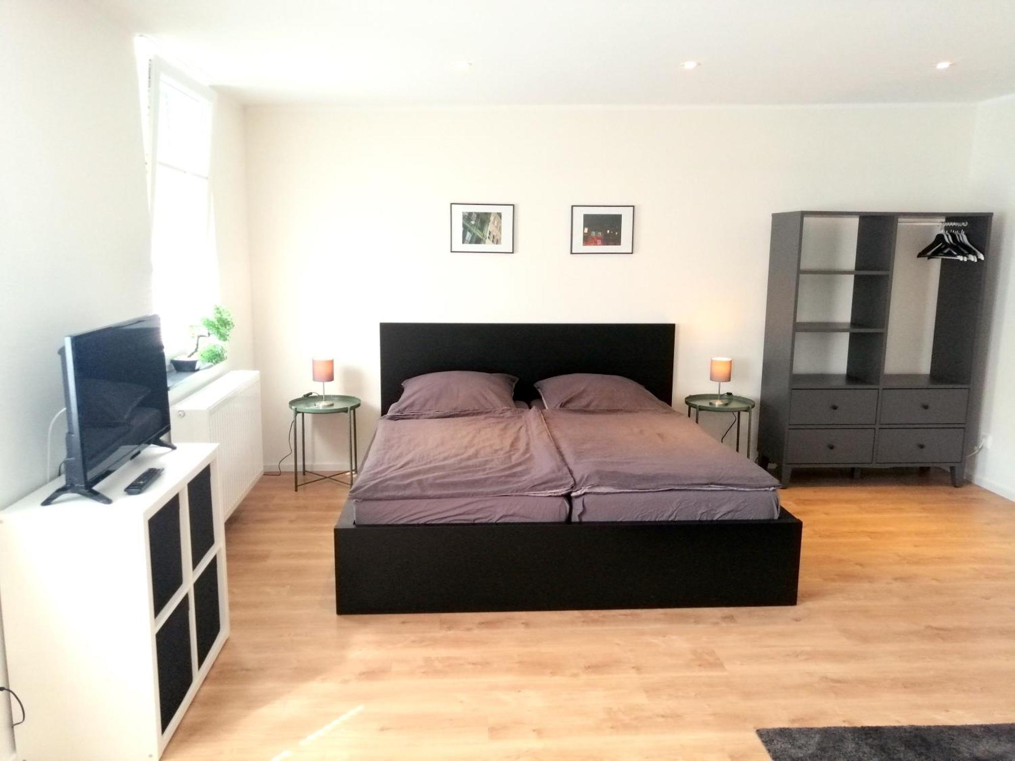 Schoene 3-zimmer-wohnung In Koeln-brueck Mit Eigenem Parkplatz Cologne