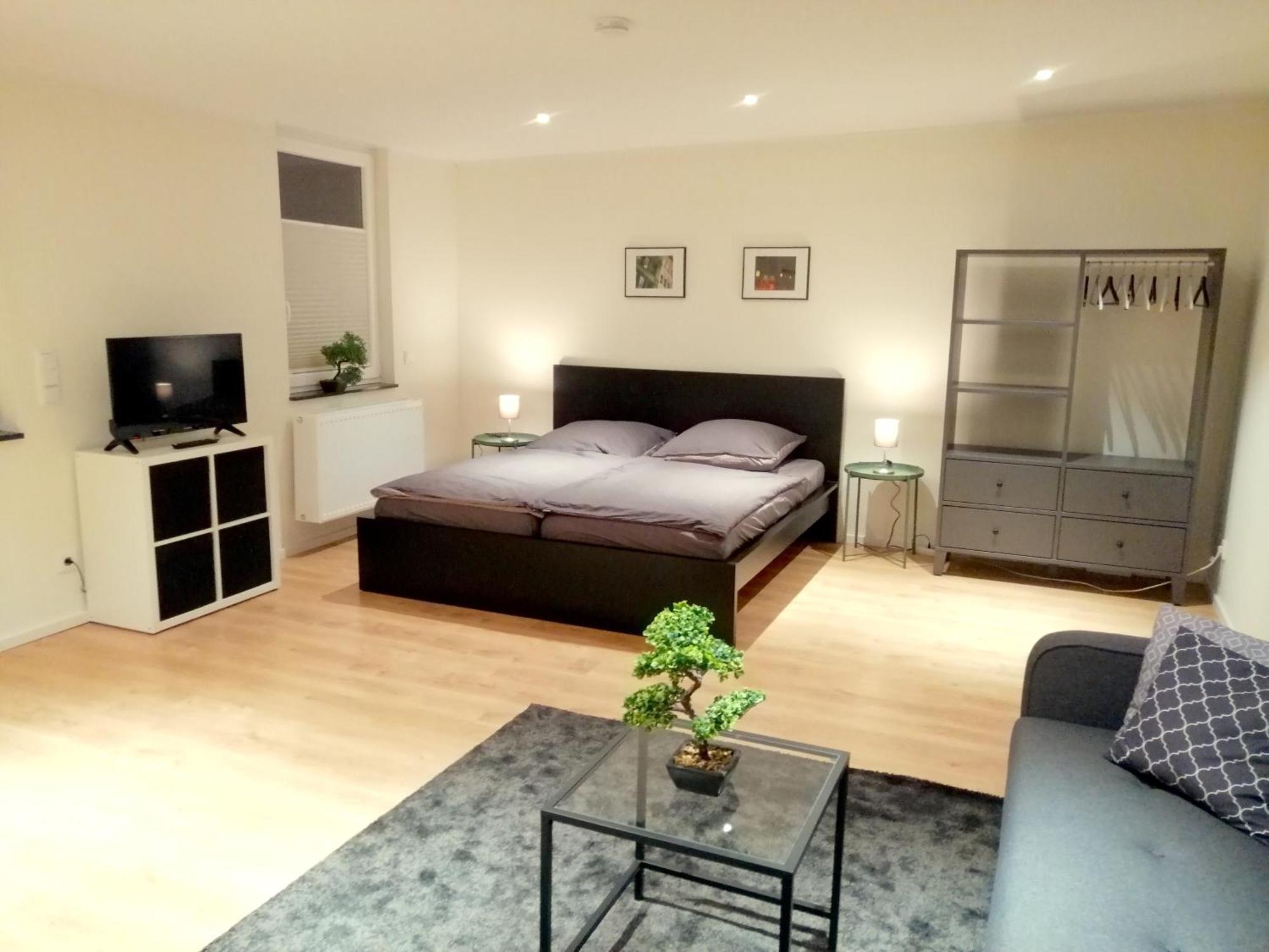 Apartment Schoene 3-zimmer-wohnung In Koeln-brueck Mit Eigenem Parkplatz