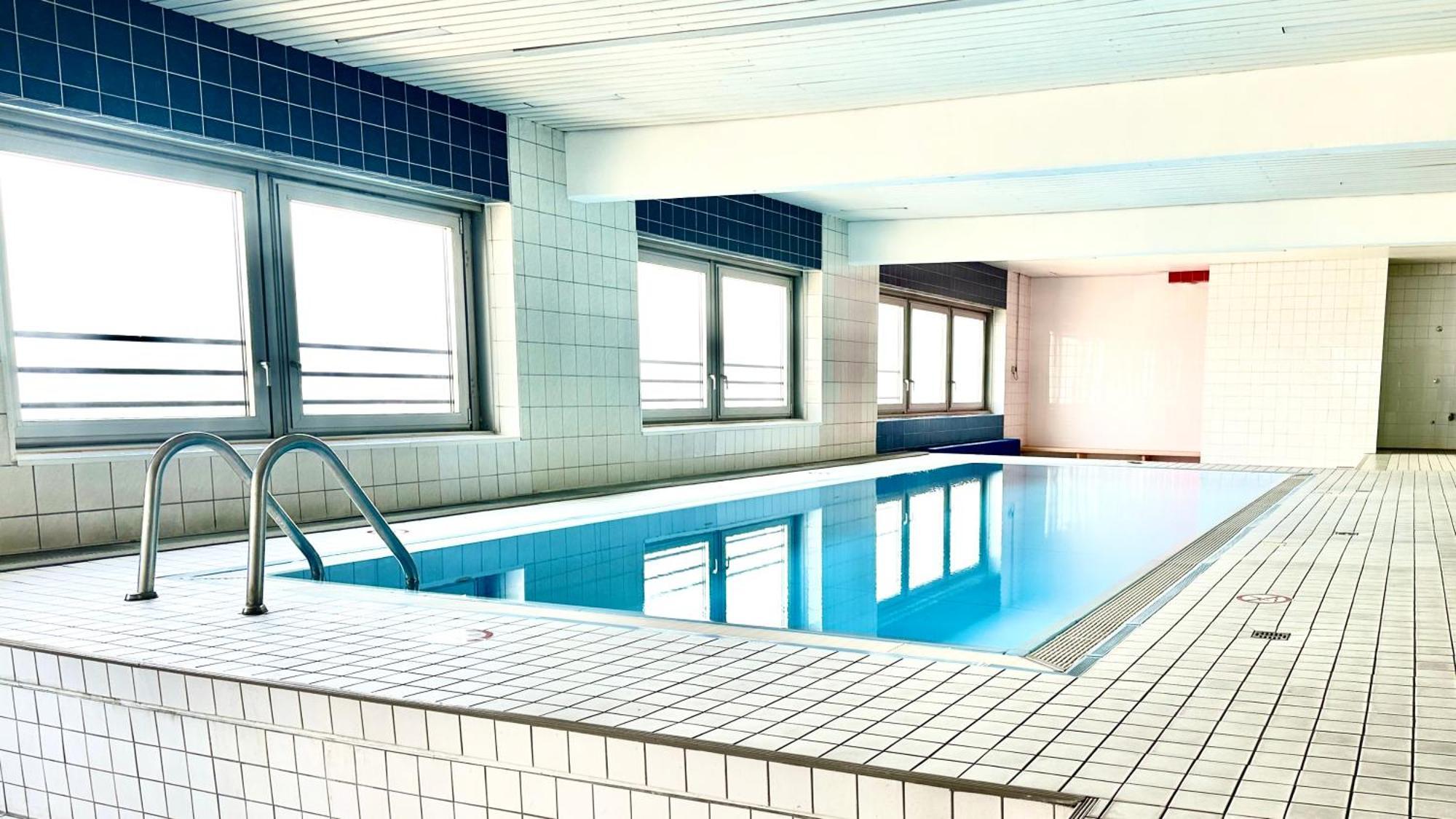 Domspitzen-blick, Cooles 2 Mit Indoor-swimmingpool Auf Dem Dach, Kueche Und Smart-tv *