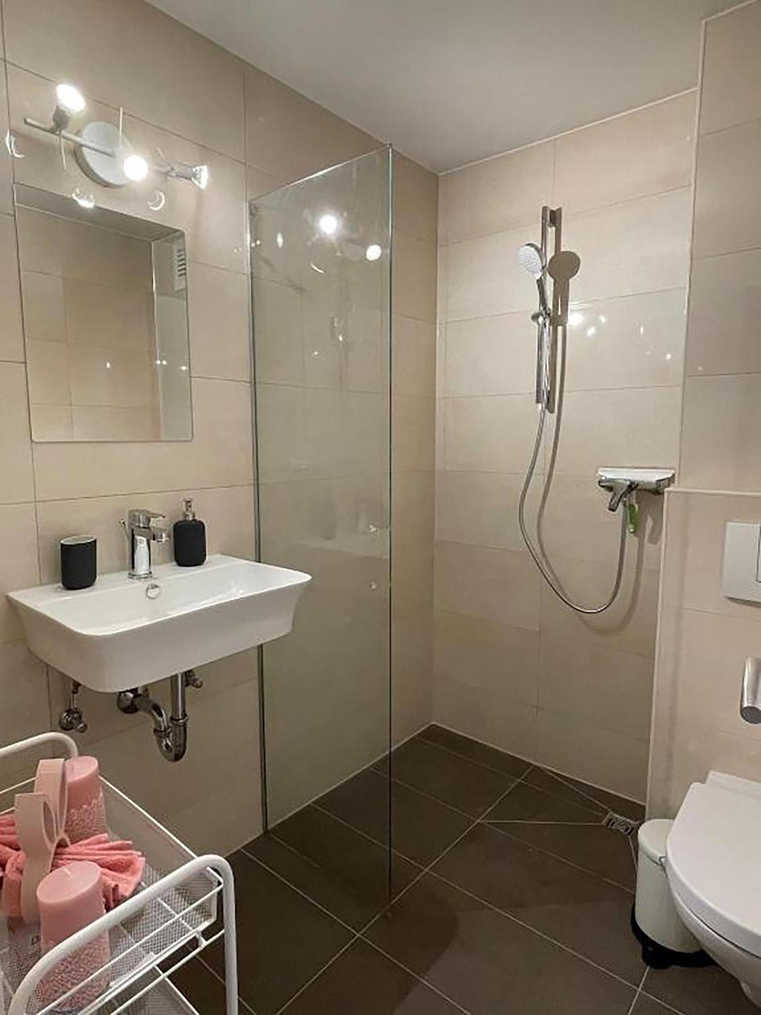 Aparment In Popular Neighborhood Appartement