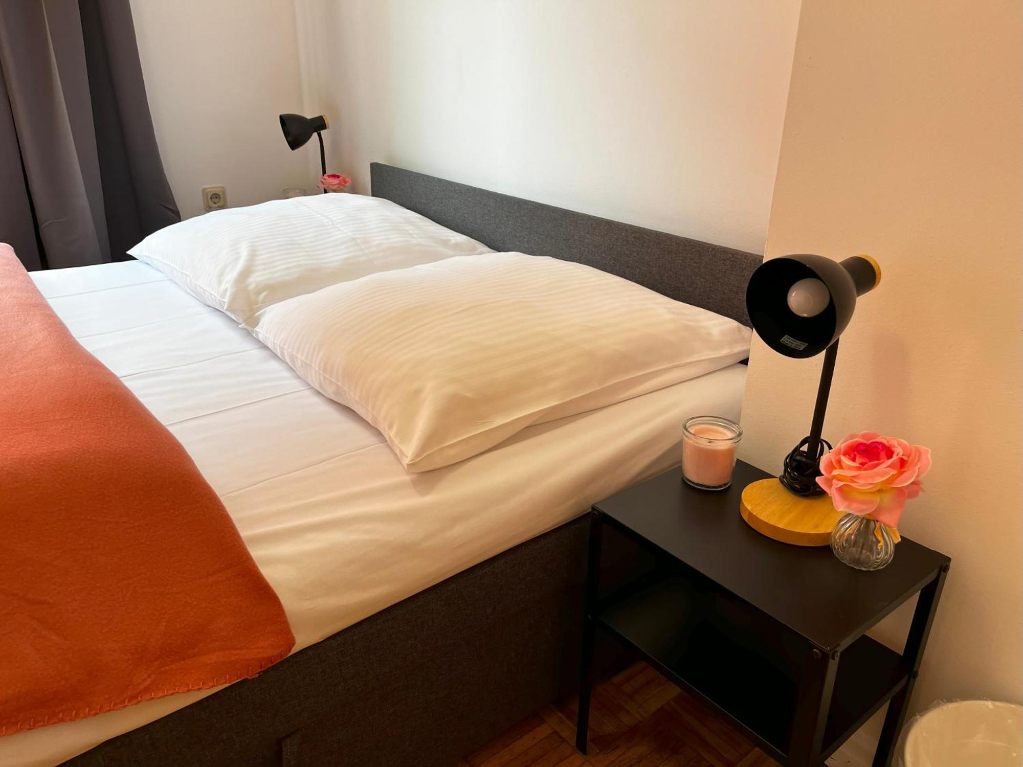 Spacious In Cologne, Near The Cathedral *