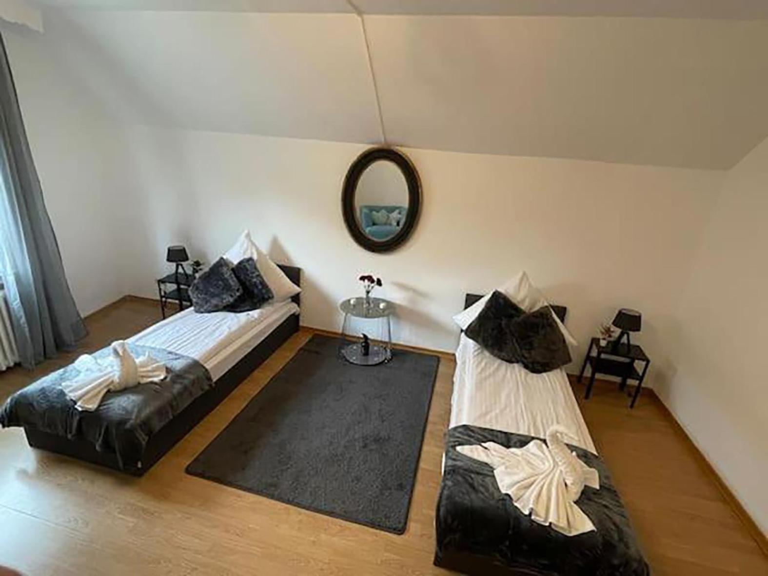 Bright And Stylish Steps Away From The Rhine Keulen