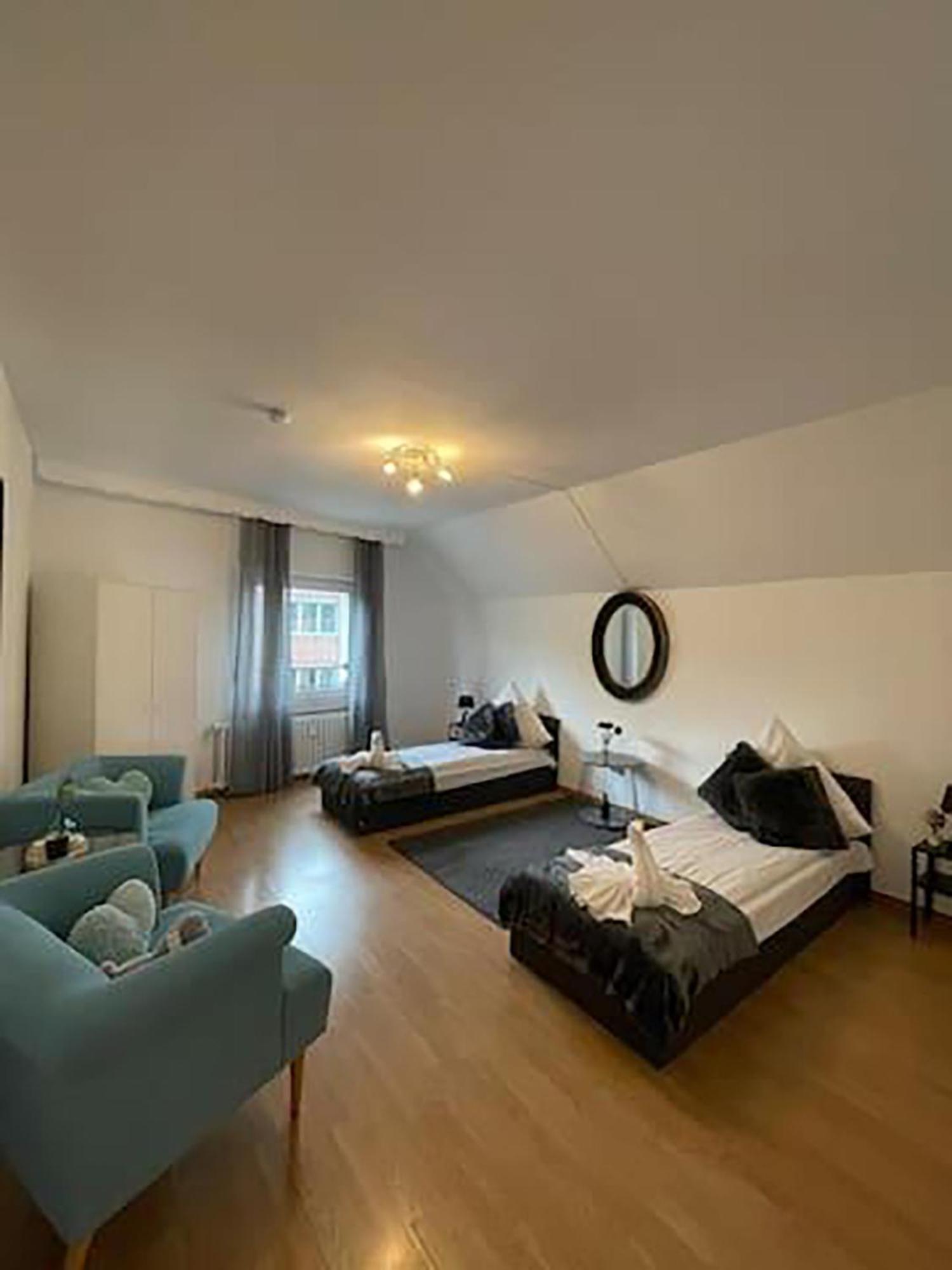 Bright And Stylish Steps Away From The Rhine Appartement Keulen