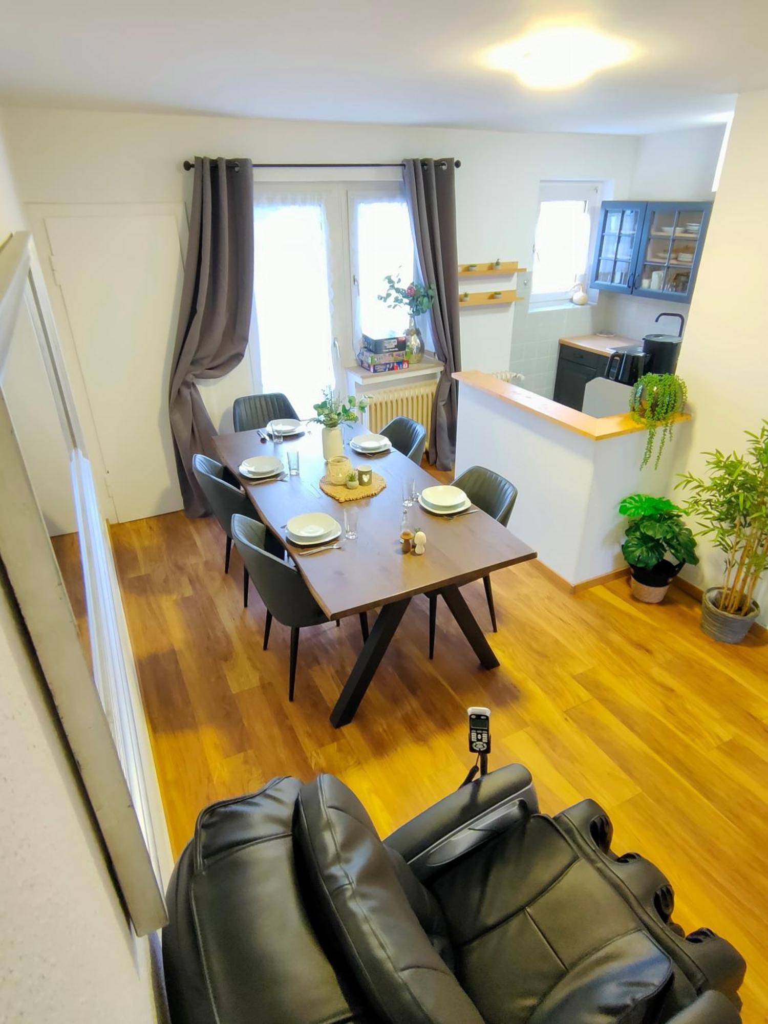 Large - Modern & Fully Equipped - Near Fair Apartment