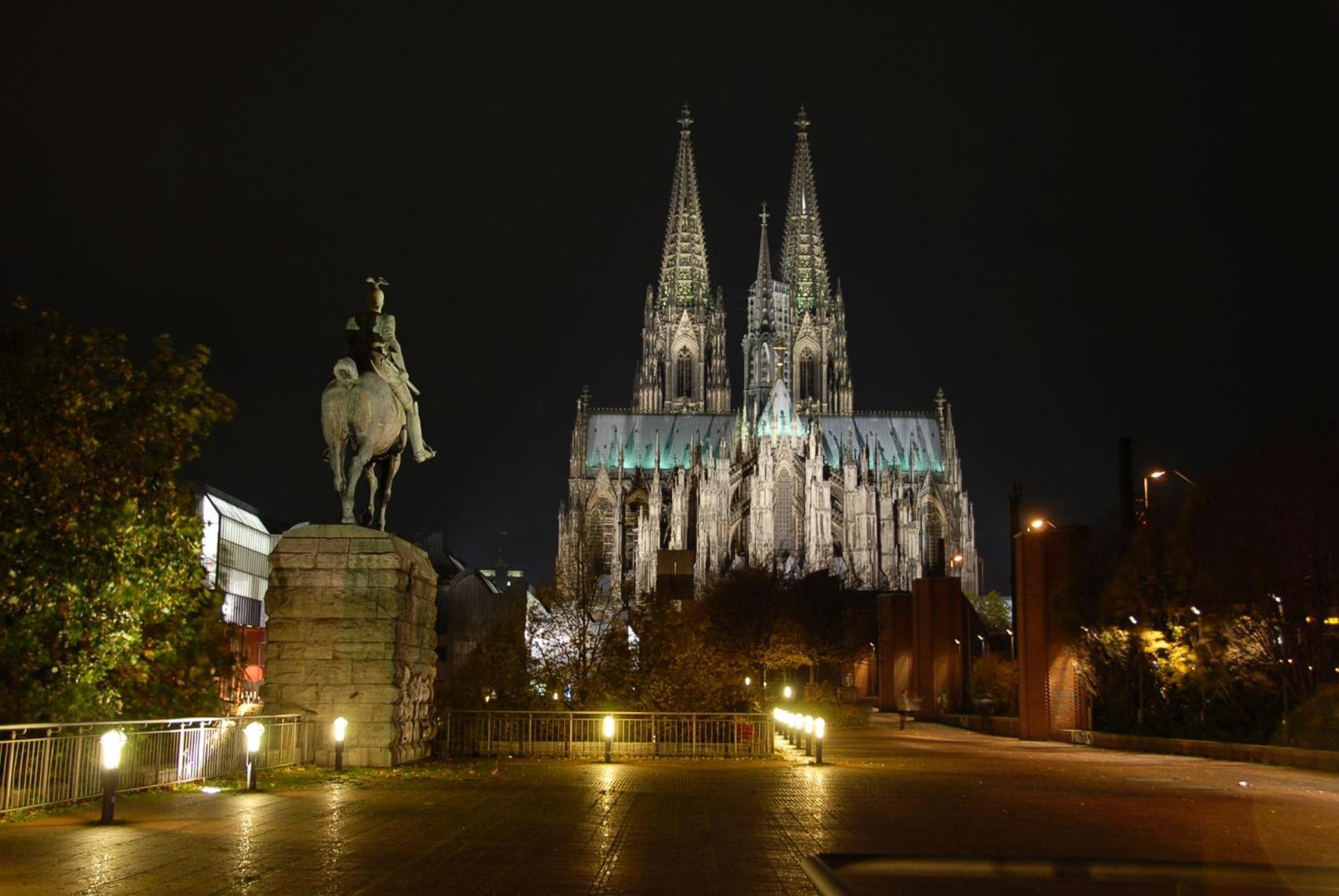 Zentrum, Direkt Am Dom Grosses 3 53 Qm Apartment *