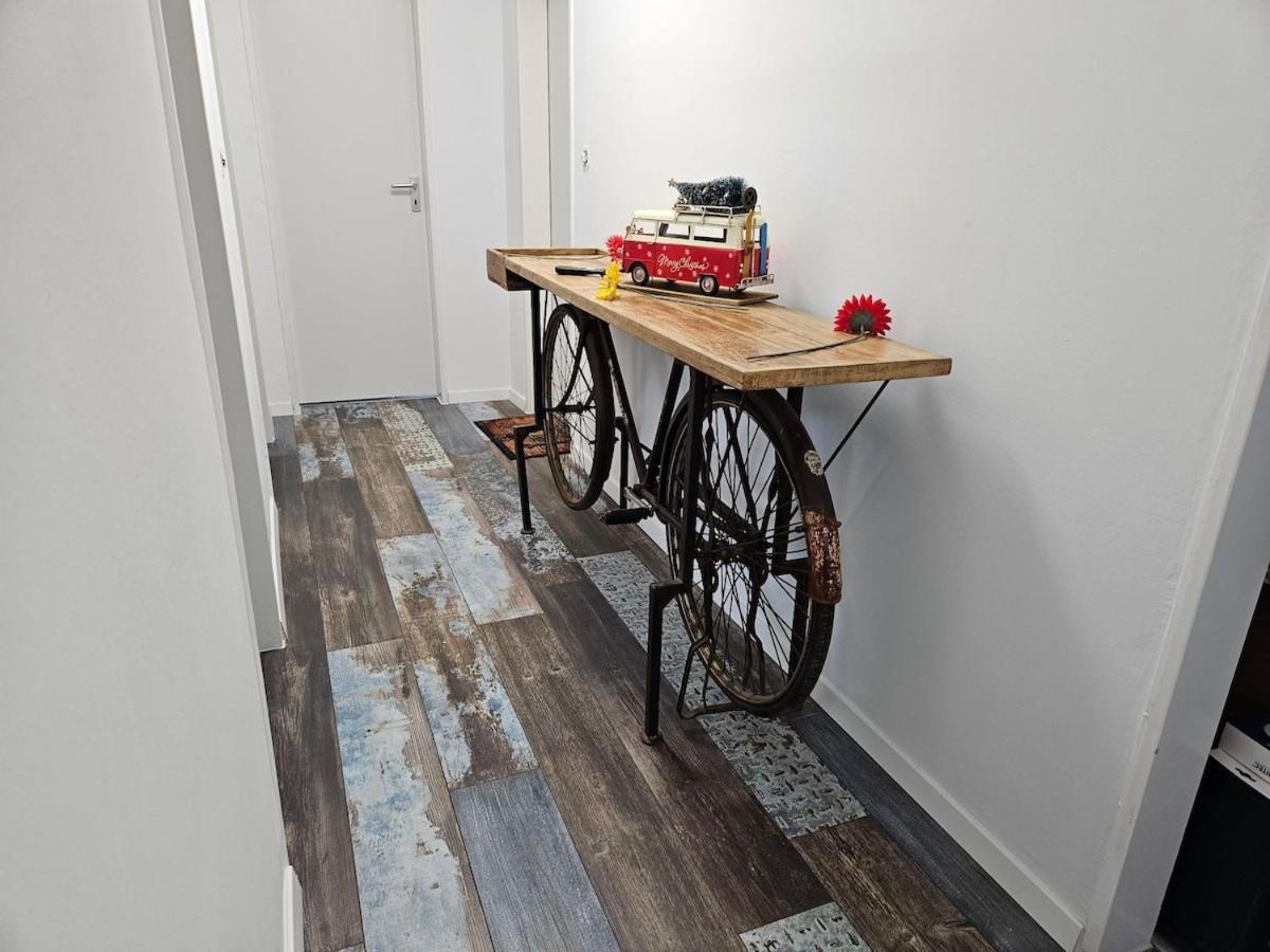 Apartment Charming Messenaehe Cologne