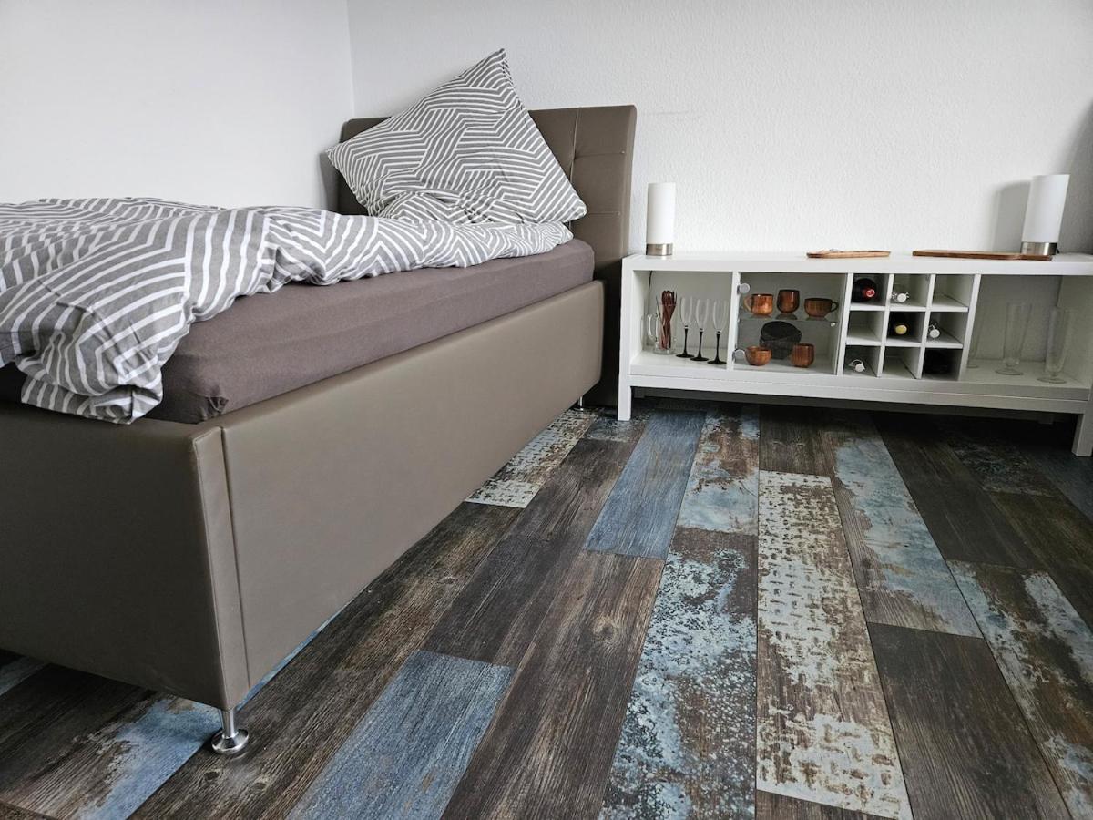 Charming Messenaehe Apartment