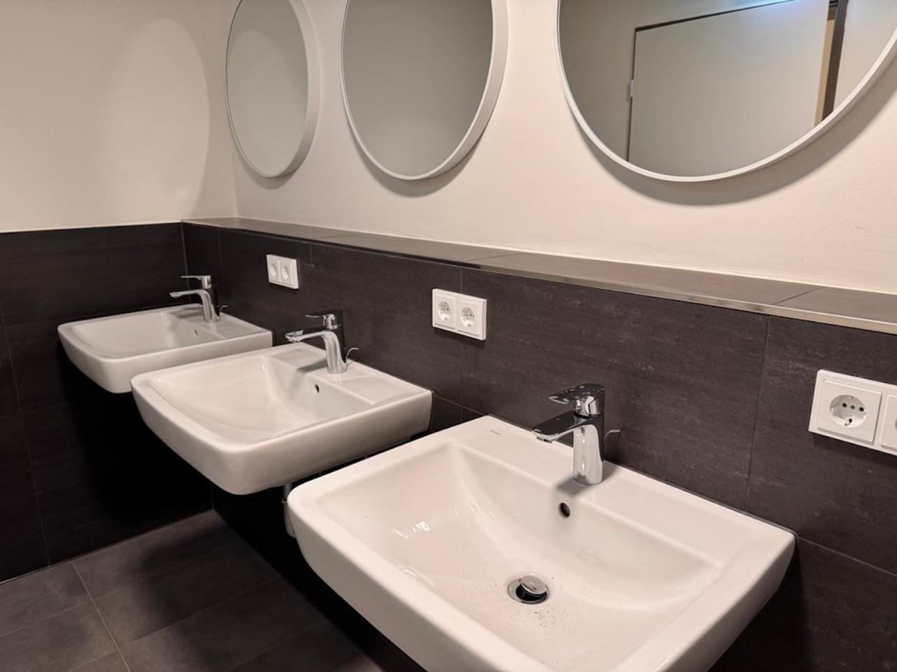Mc Monti Nord Homestay Cologne