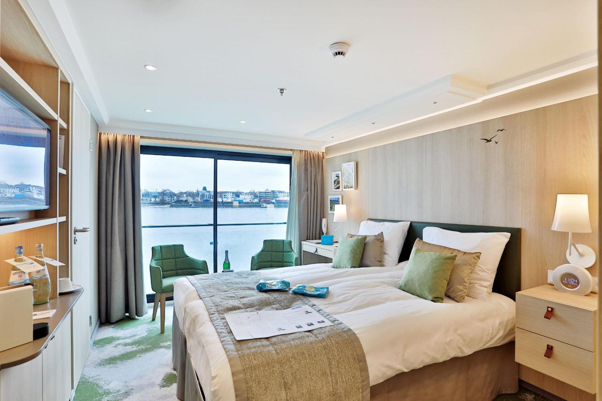 Hotelships Holland Hotel