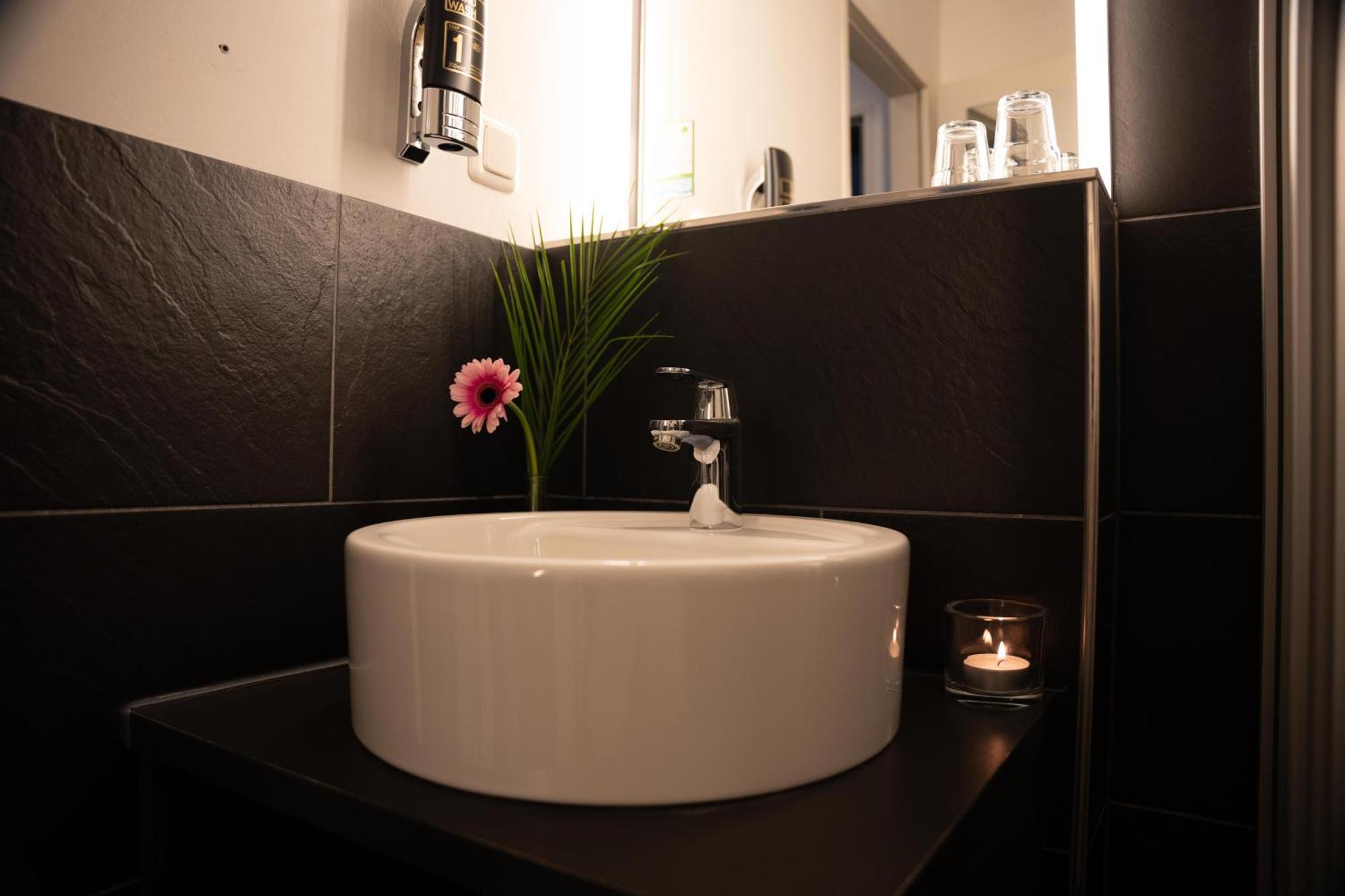 Medo Koeln Hotel 4*