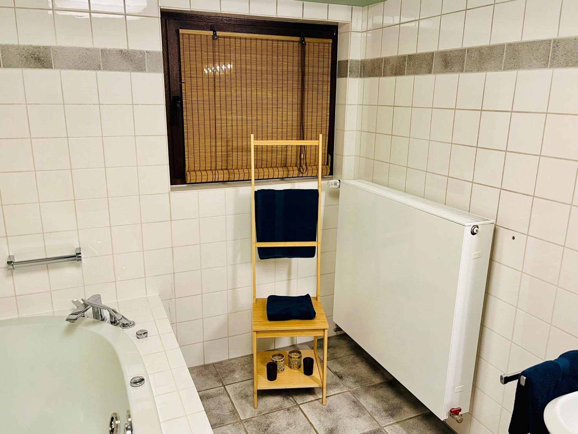 Gemuetliche Flughafen Koeln-bonn Cgn Homestay *