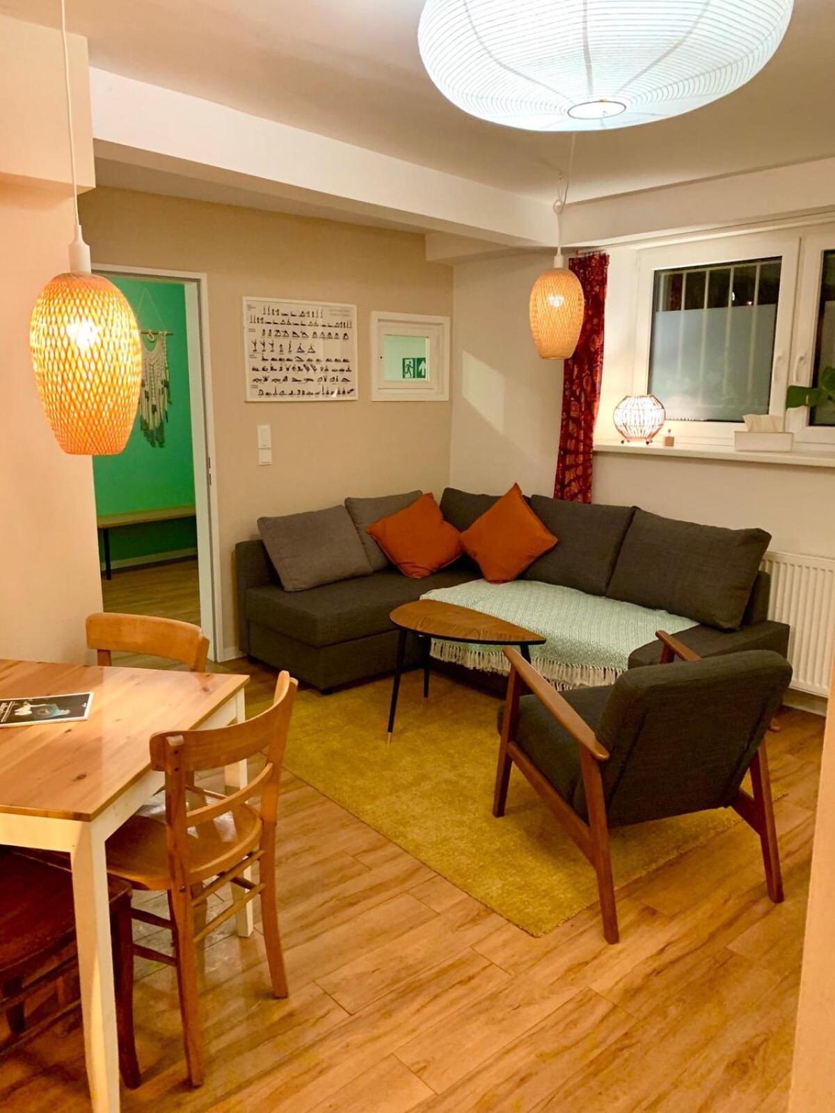 Cozy In Yoga In Trendy District * Cologne