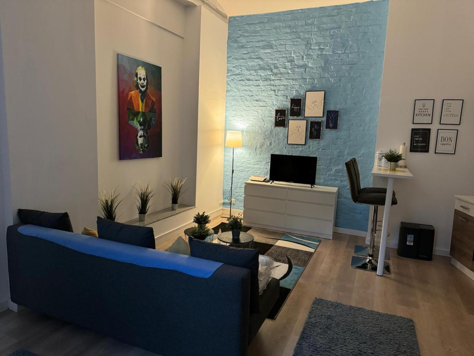 Cityperle - Ruhige In Direkter Innenstadt Lage Naehe Dom - *