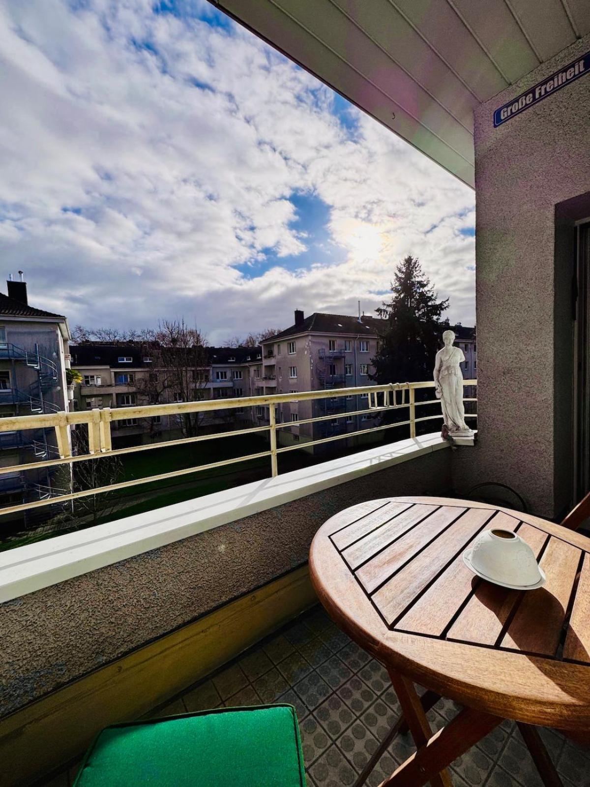 Apartment Gemuetliche Mit Balkon Und Top-anbindung *