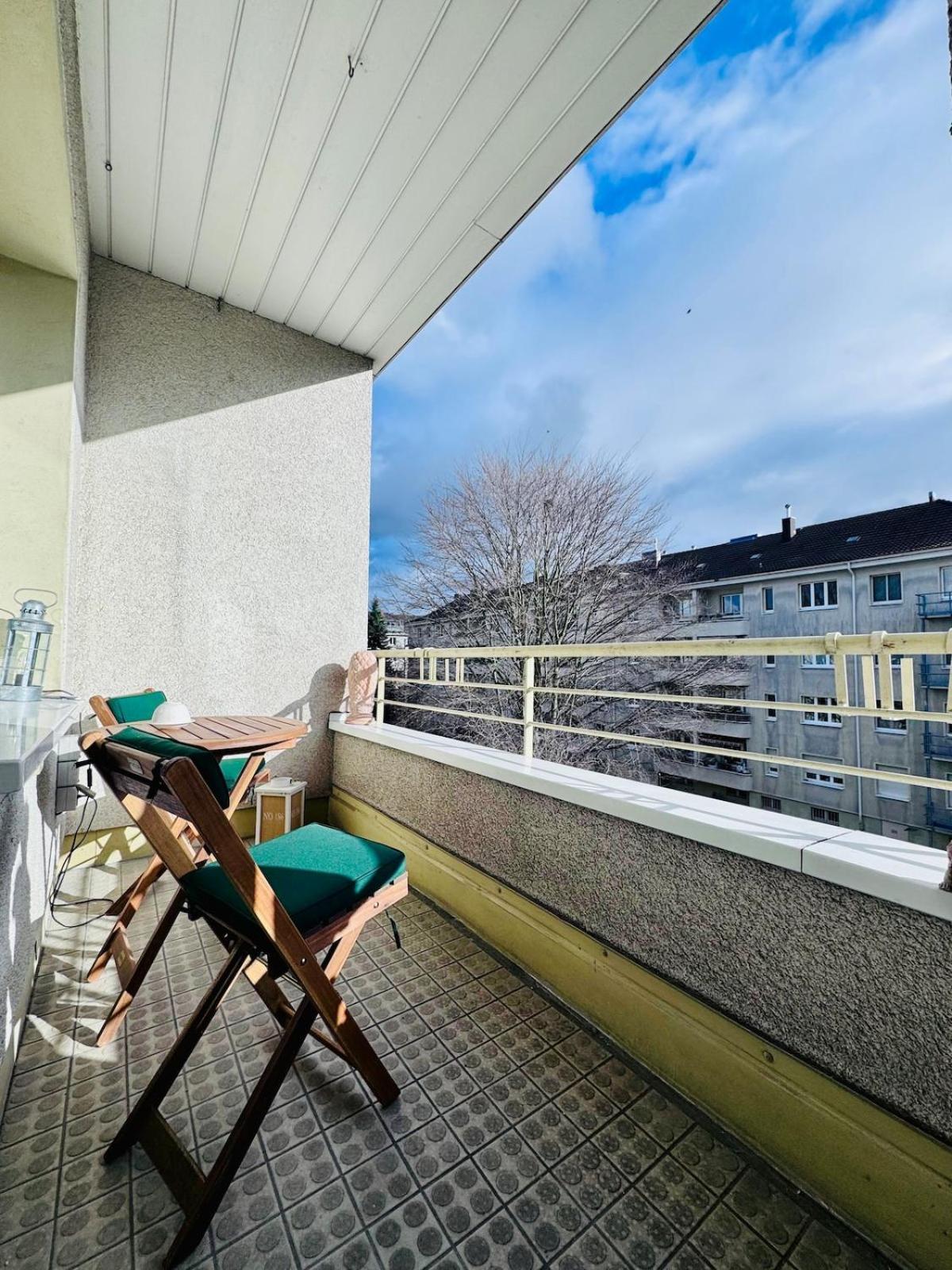 Apartment Gemuetliche Mit Balkon Und Top-anbindung *