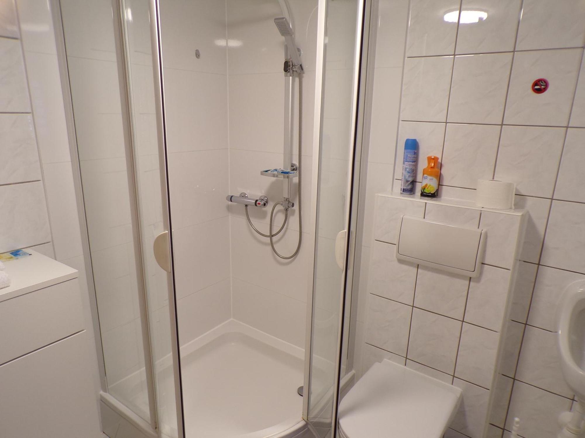 J.e. Apartment Cologne