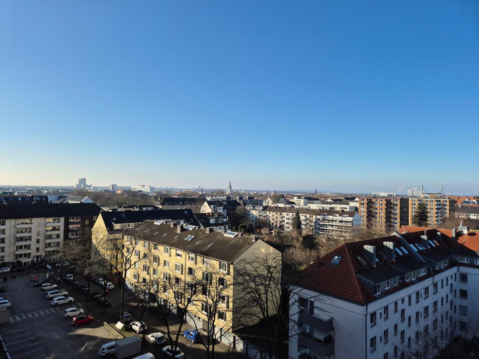 Apartment City, Centrally Located, Fully Renovated