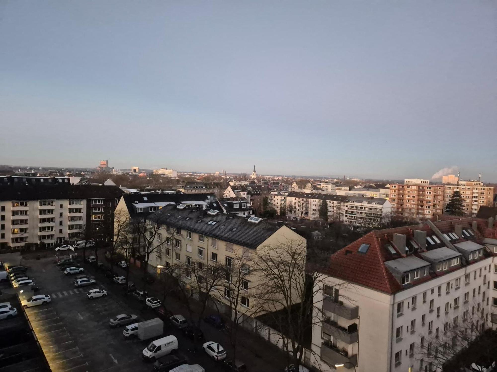 City, Centrally Located, Fully Renovated Apartment