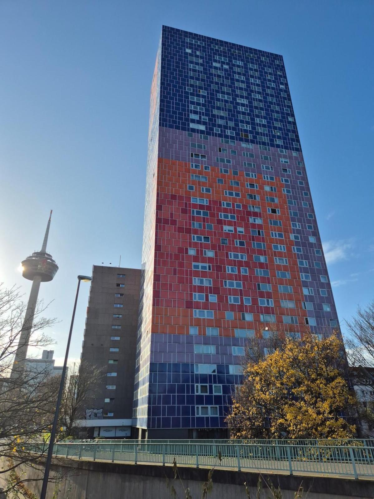 City, Centrally Located, Fully Renovated Apartment *