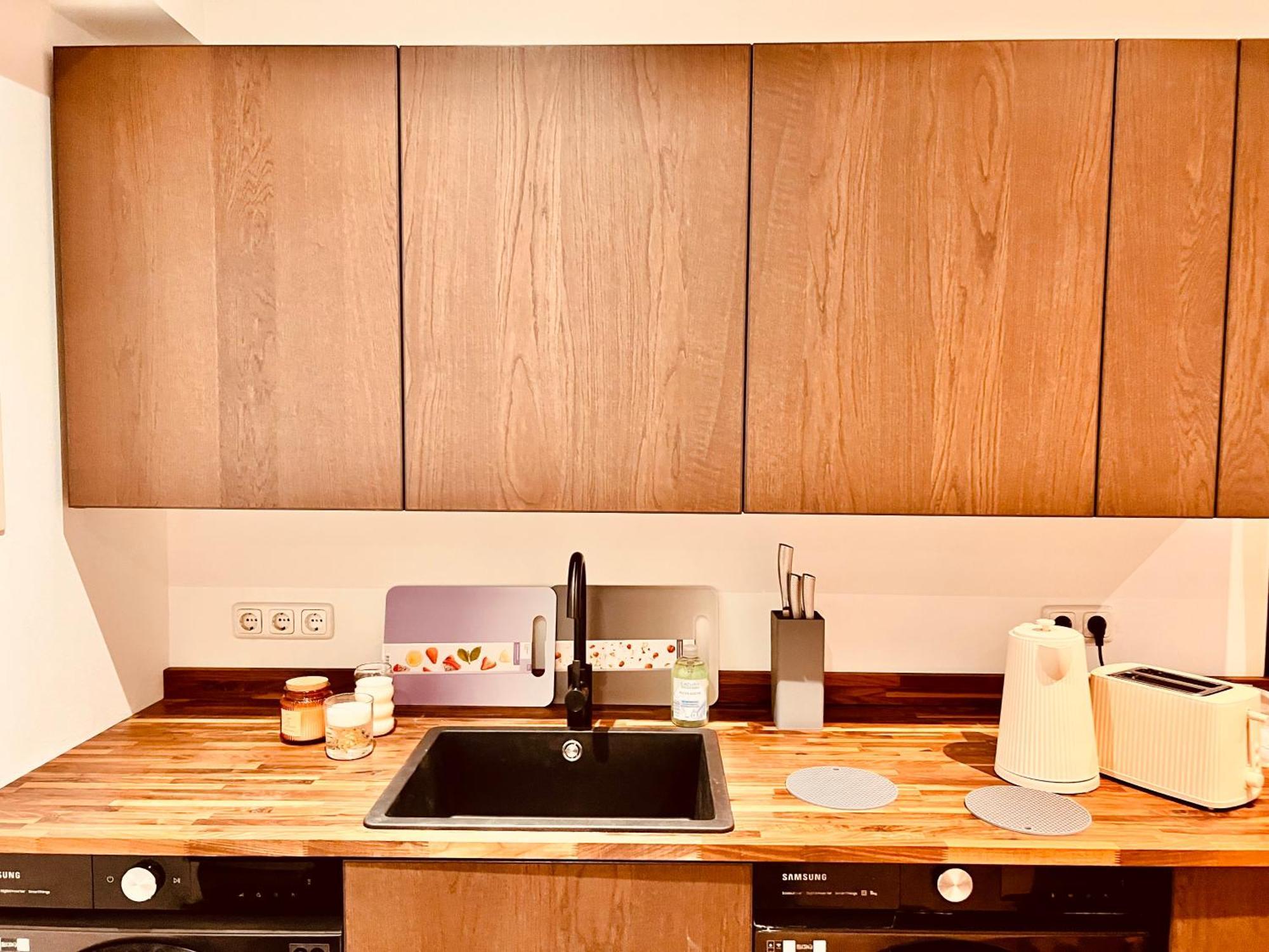 Apartament Schoenes In Lindenthal Kolonia