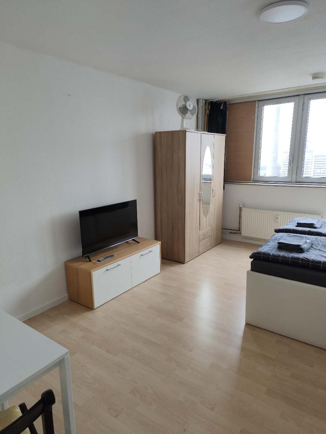 In 2909 Apartment Cologne