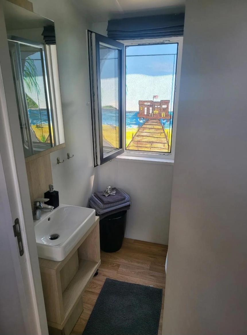 Tinyhouse/chalet In Vollmoebliert/klima * Cologne