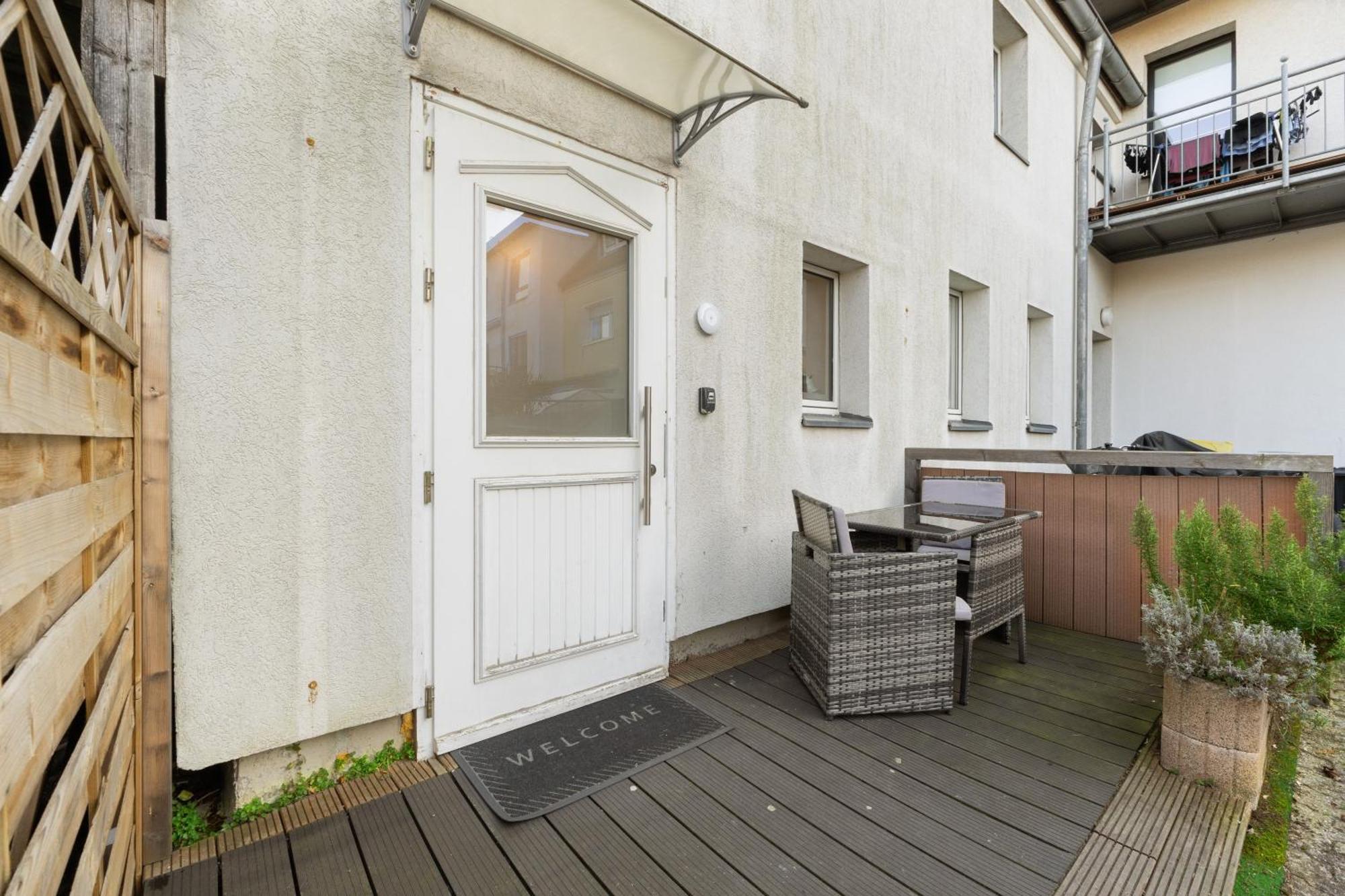 Apartment Modernes Am Rhein In Ruhiger Lage Cologne