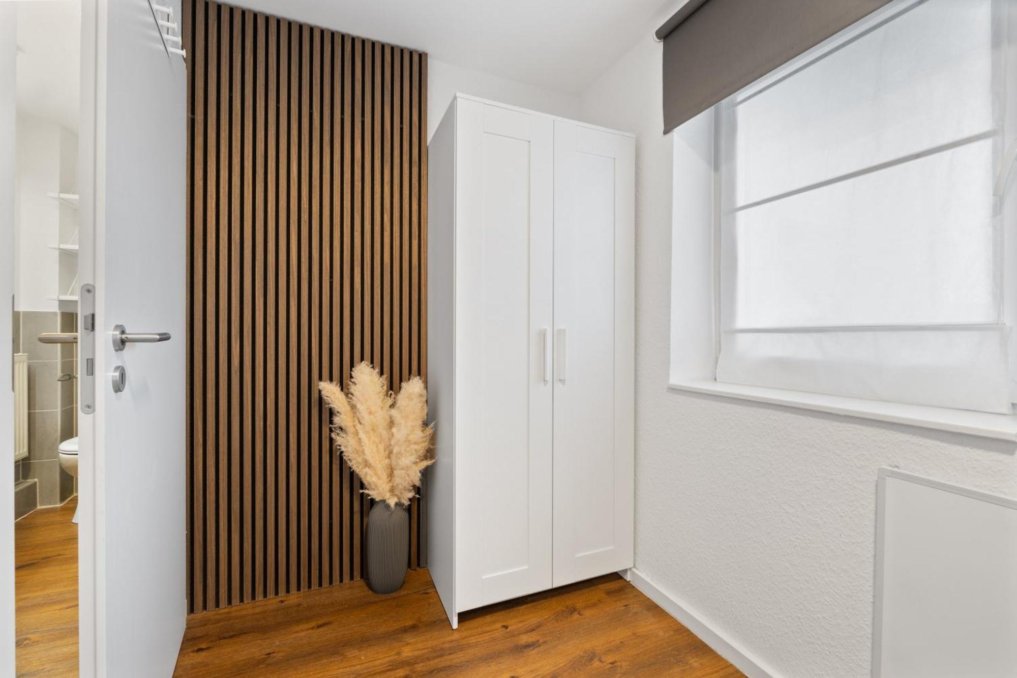 Apartment Modernes Am Rhein In Ruhiger Lage Cologne