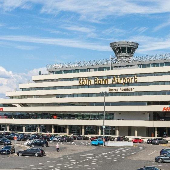 Gemuetlich Und Zentral, 3km Zum Flughafen Koeln-bonn Appartement