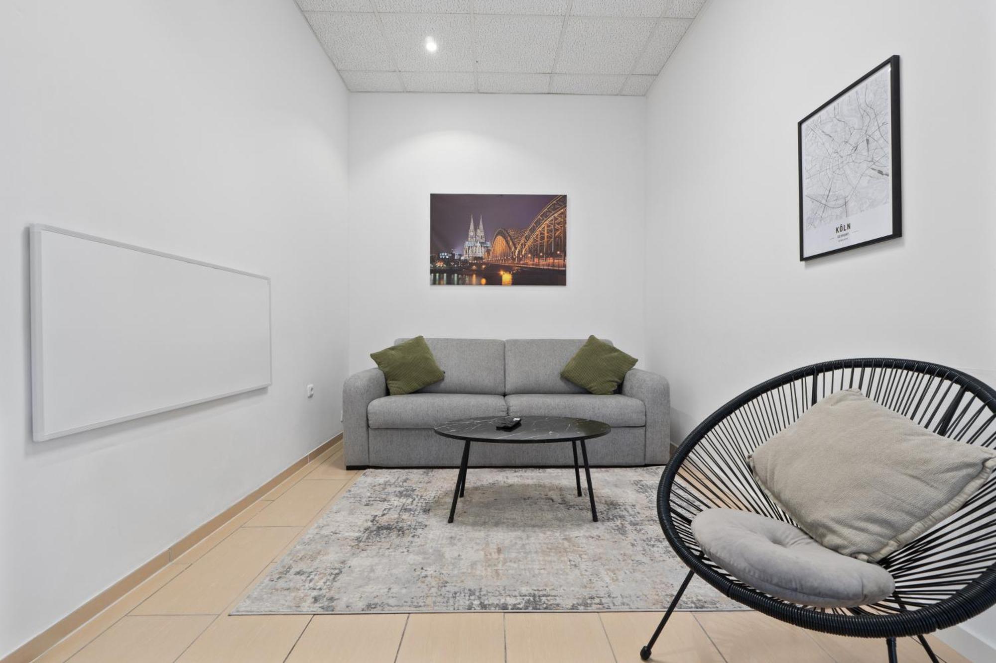 Appartement Gemuetlich Und Zentral, 3km Zum Flughafen Koeln-bonn Keulen