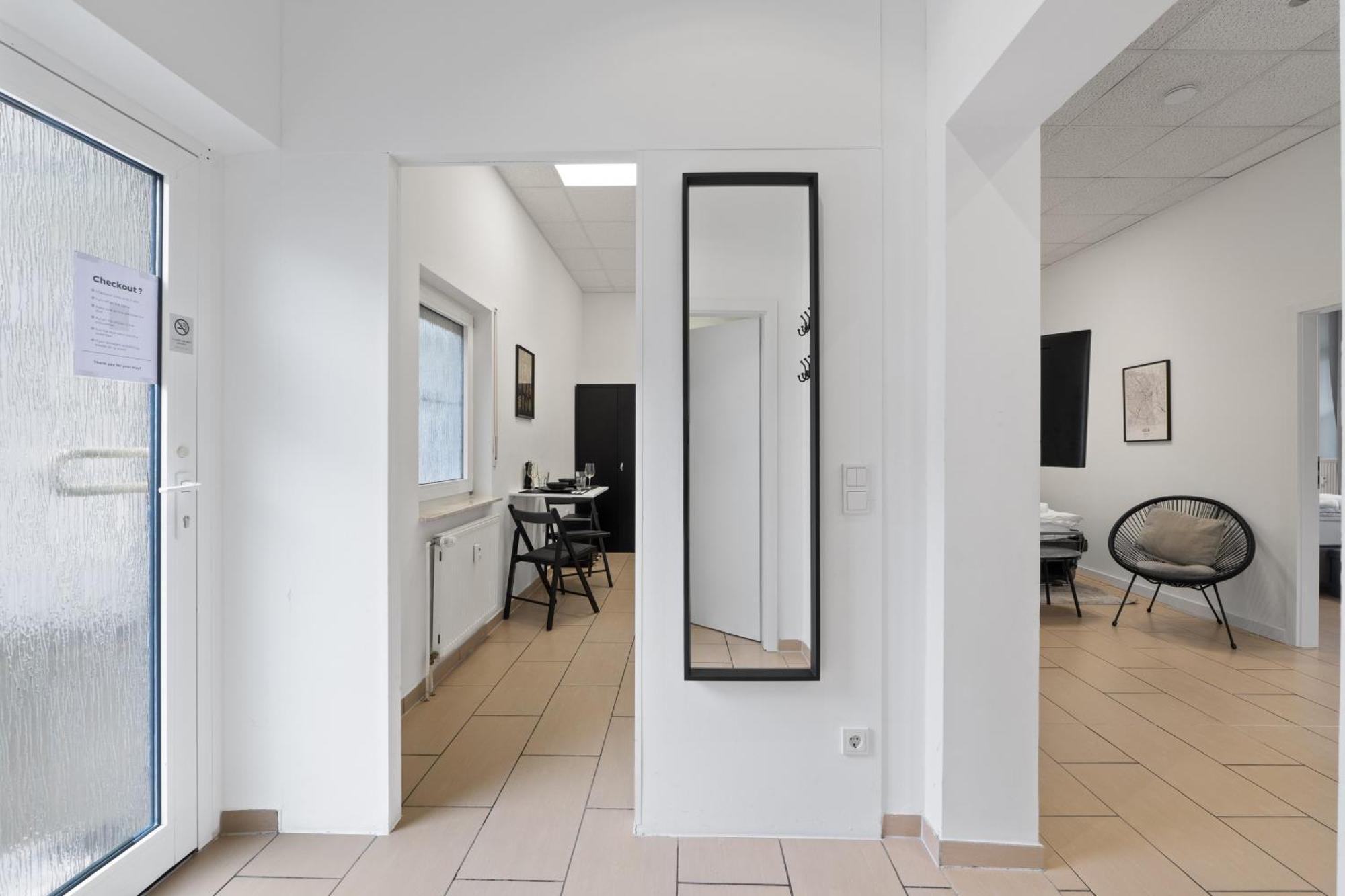 Gemuetlich Und Zentral, 3km Zum Flughafen Koeln-bonn Appartement Keulen