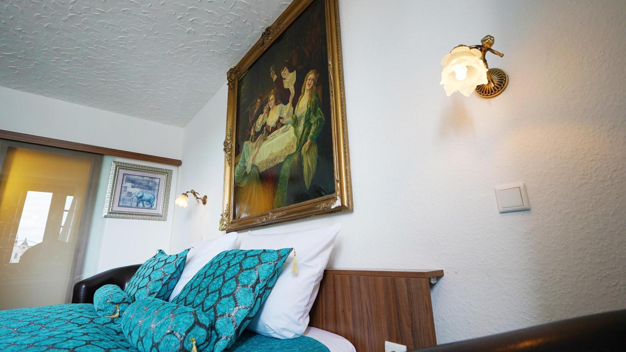 Hotel Und Restaurant Loewenbraeu Cologne