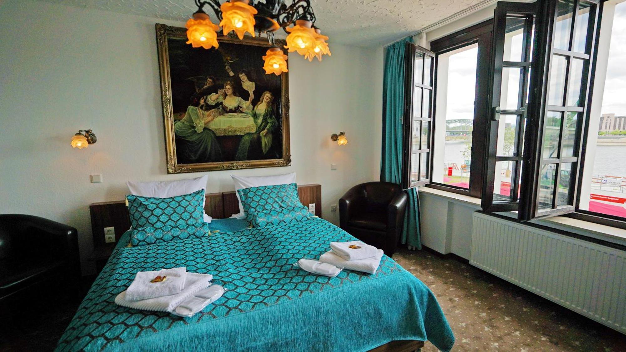 Und Restaurant Loewenbraeu 3*