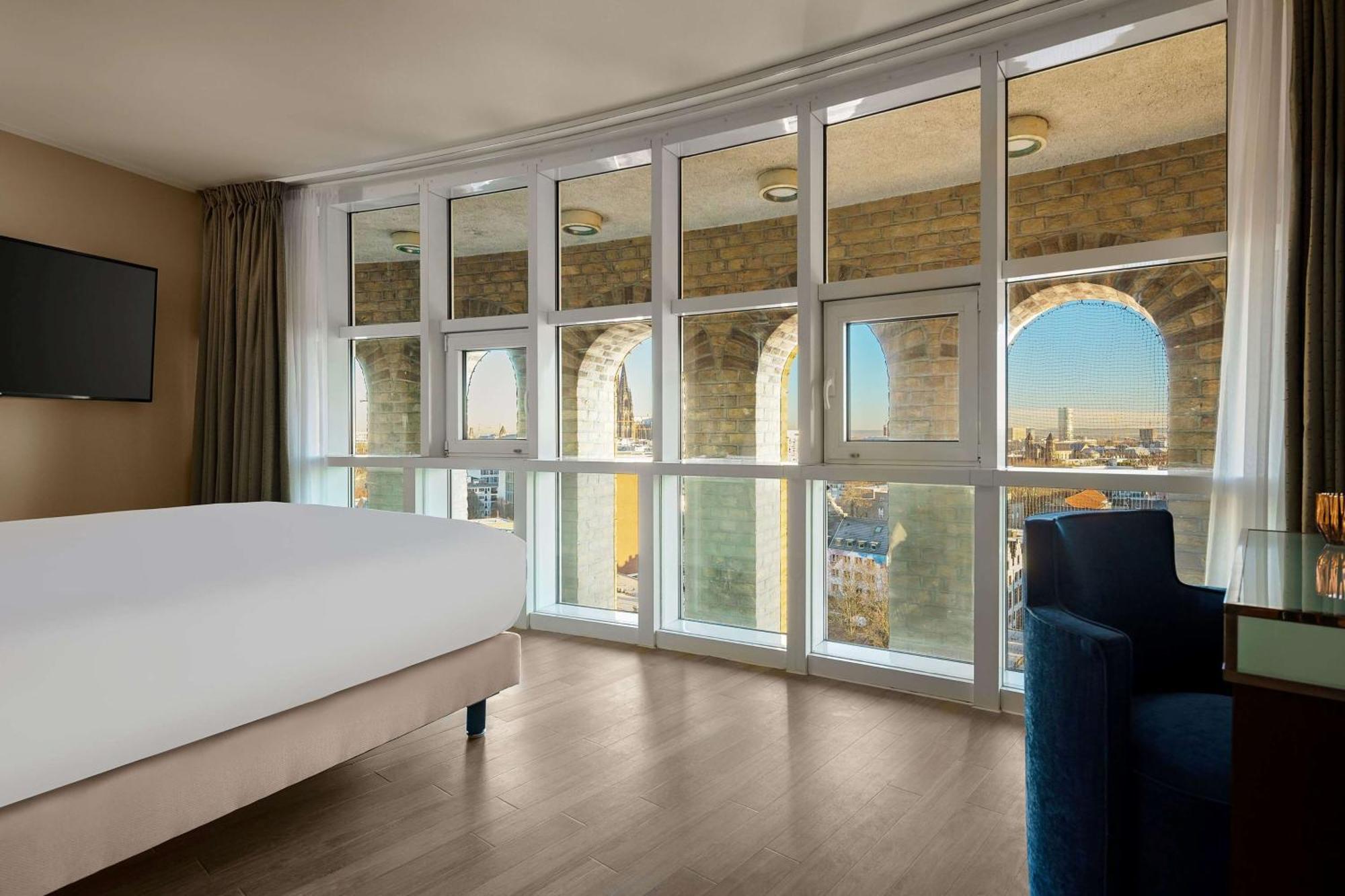 Wasserturm Cologne, Curio Collection By Hilton Hotel 4*