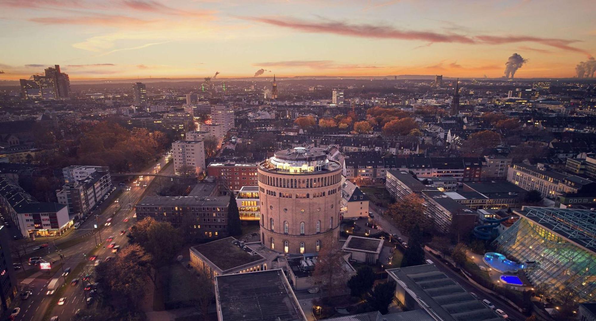 Hotel Wasserturm Cologne, Curio Collection By Hilton Cologne