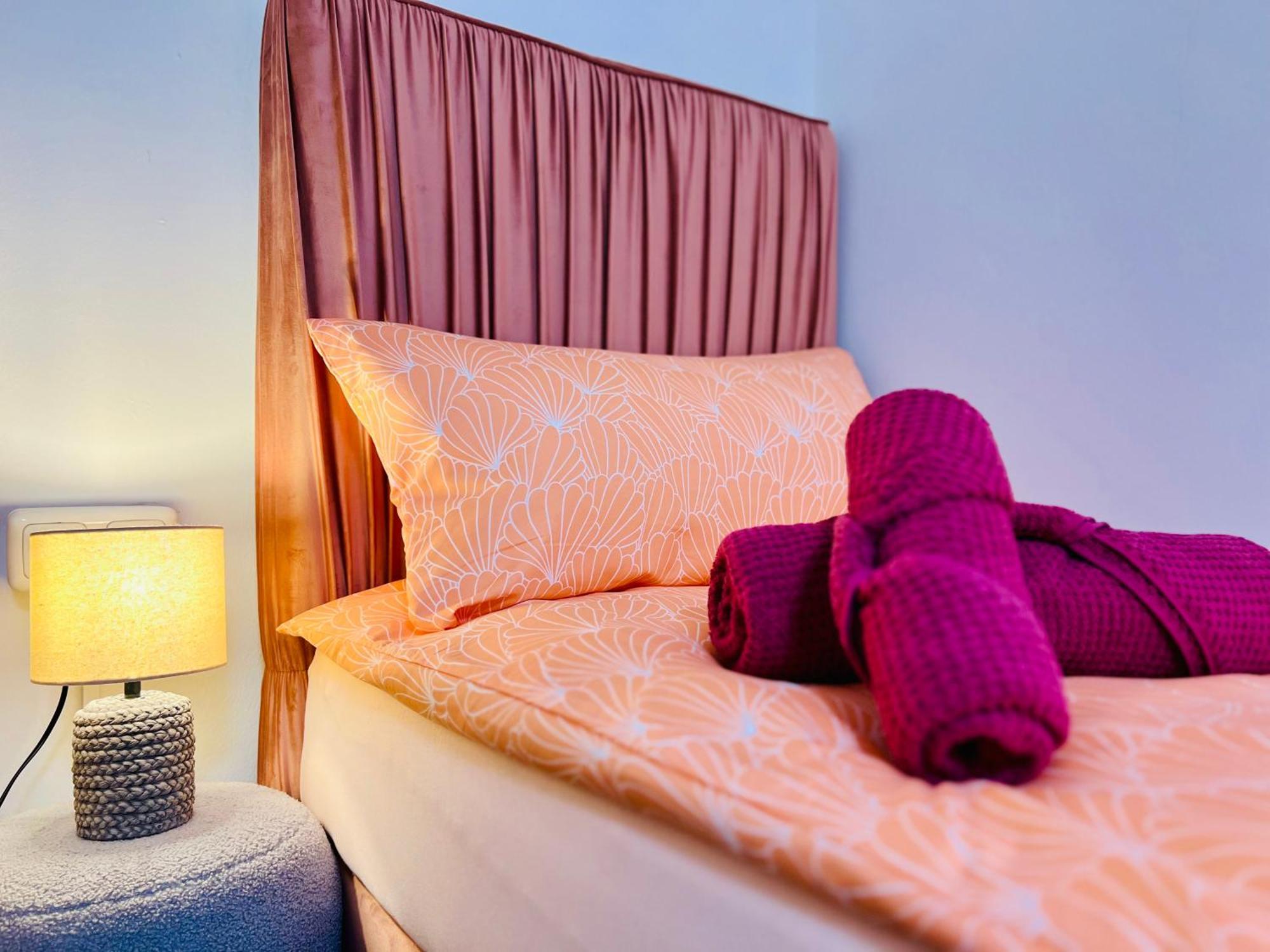 Elysian - 2 Parkplaetze - 1min Bus & Bahn - St-elisabeth Krankenhaus - Lindenthaler Tierpark - Neu Renoviert & Perfekte Lage * Köln